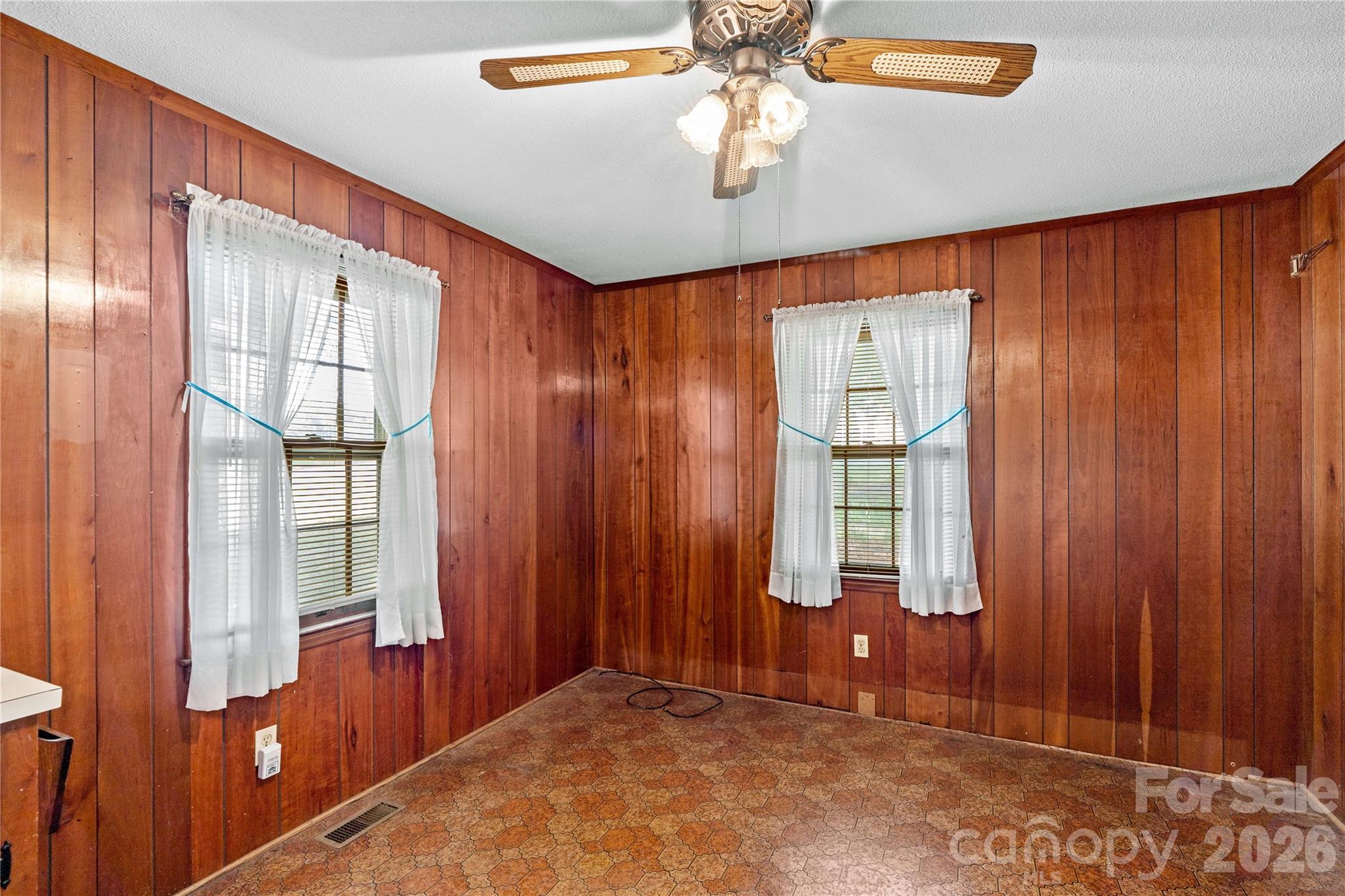 Single Family Residence at 1059 Shearers Road, Mooresville, photo 15 of 48