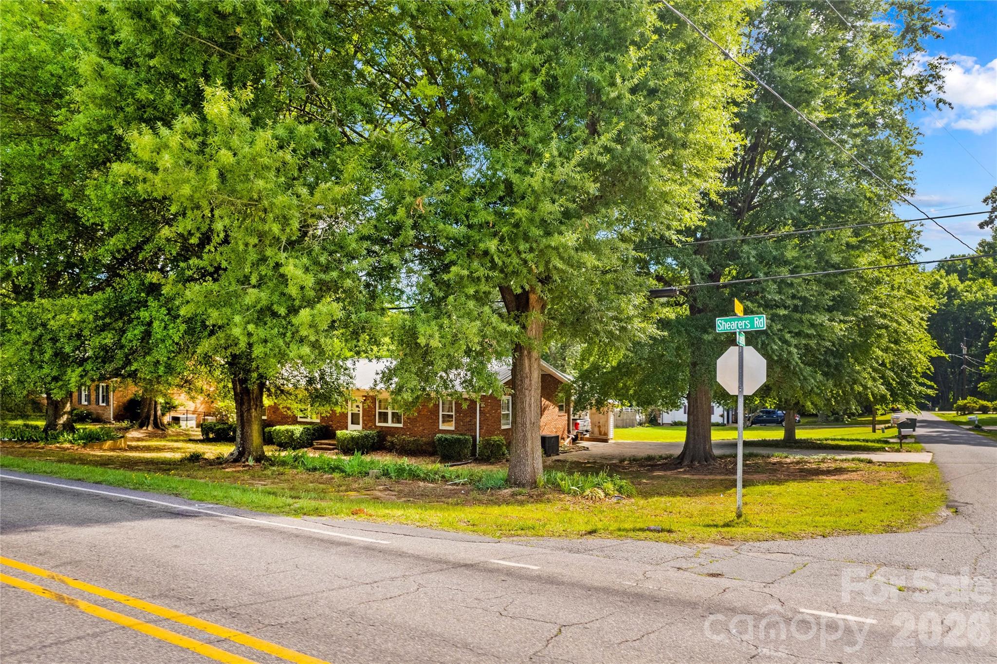 Single Family Residence at 1059 Shearers Road, Mooresville, photo 41 of 48