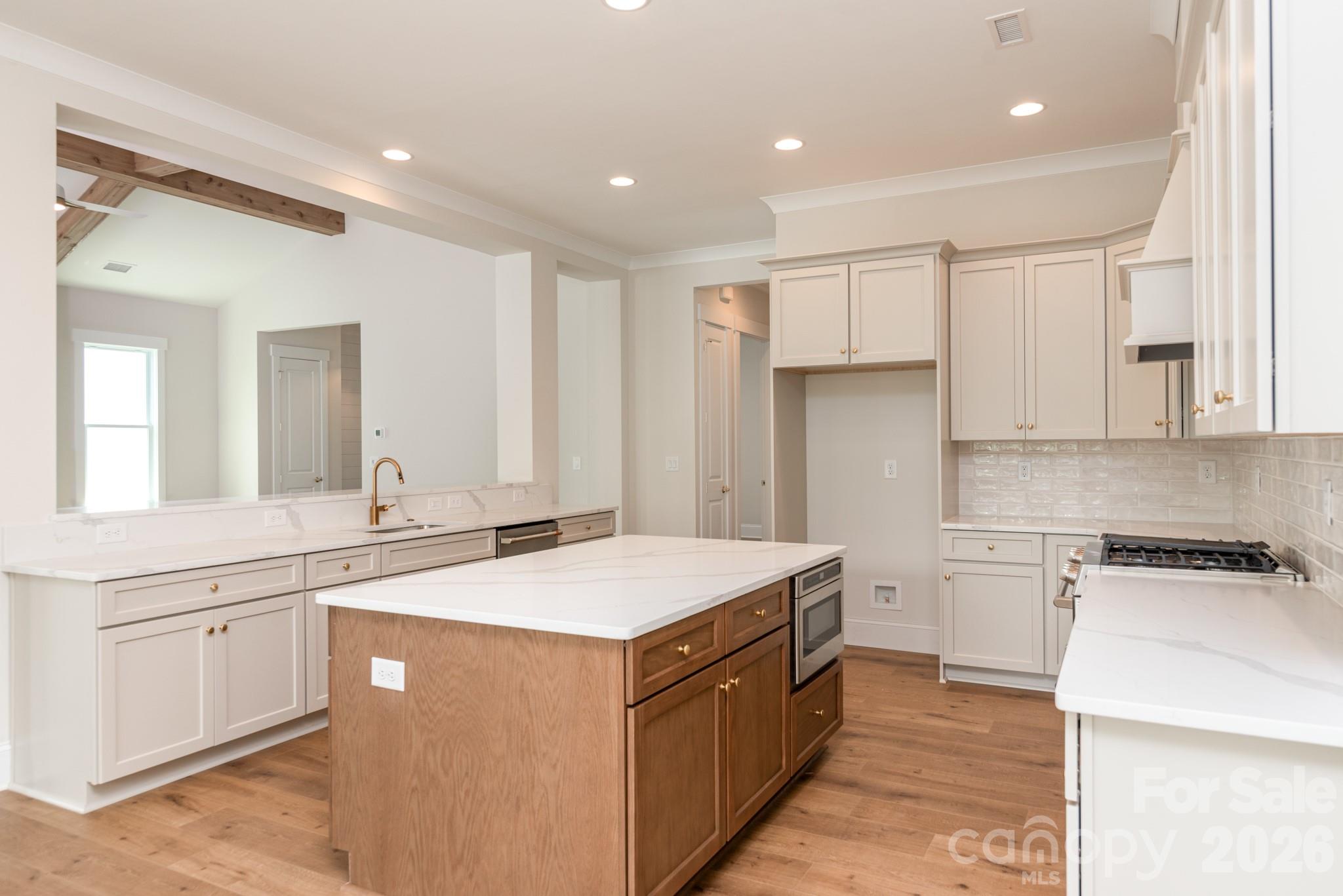 Single Family Residence at 13006 Hazelbrook Lane, Cornelius, photo 10 of 48