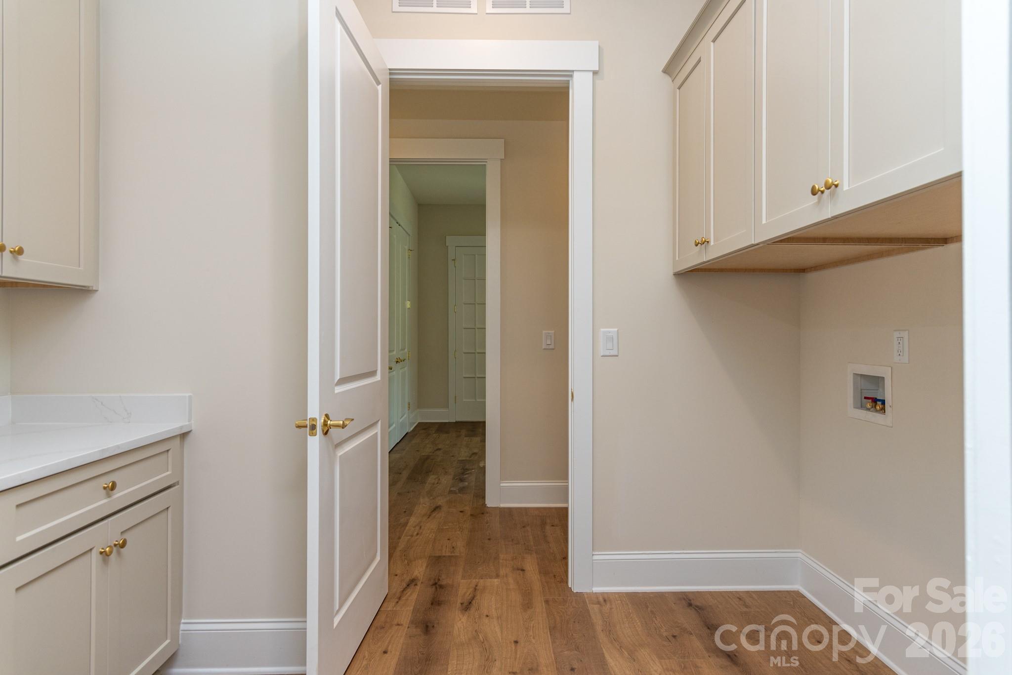 Single Family Residence at 13006 Hazelbrook Lane, Cornelius, photo 19 of 48