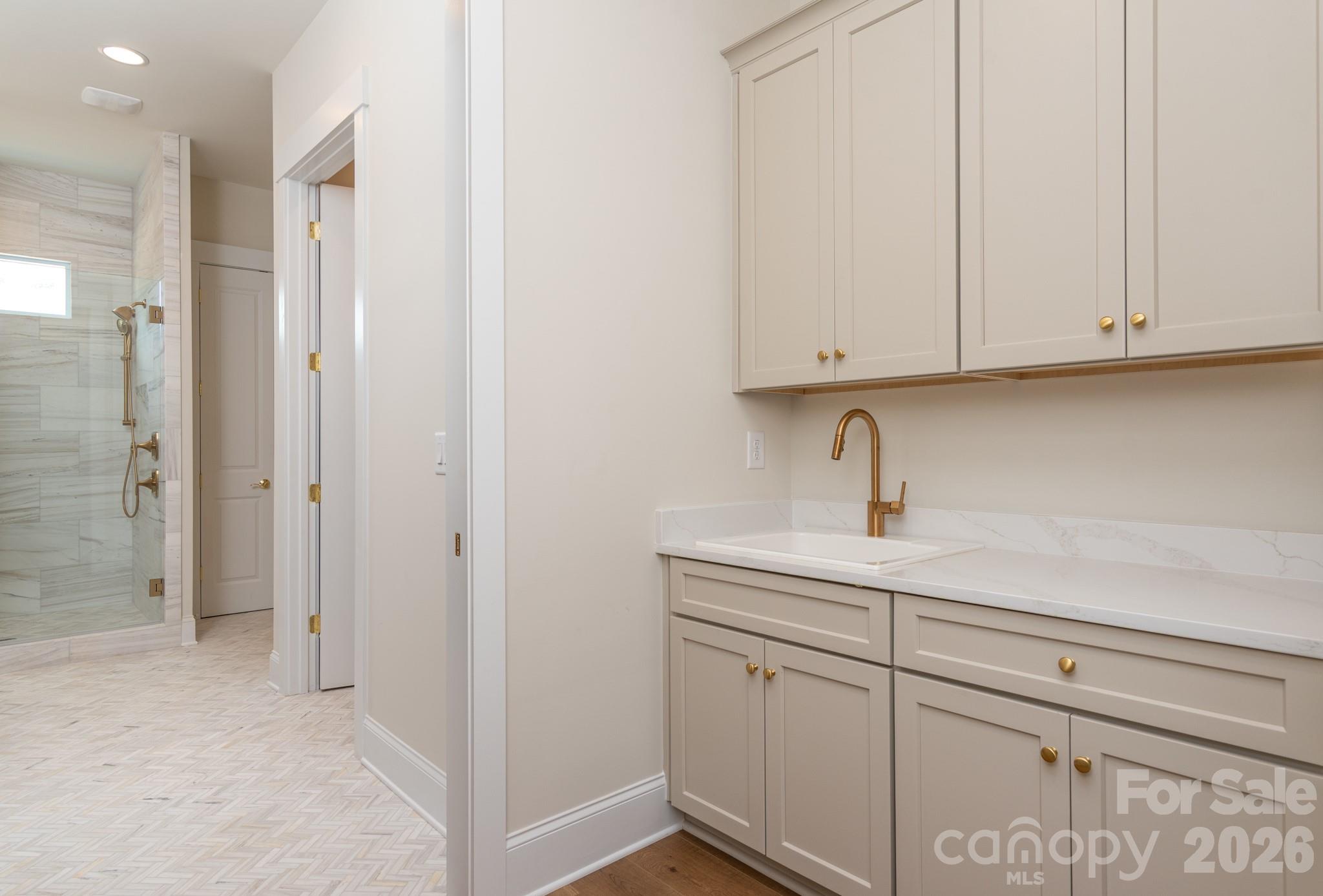Single Family Residence at 13006 Hazelbrook Lane, Cornelius, photo 20 of 48