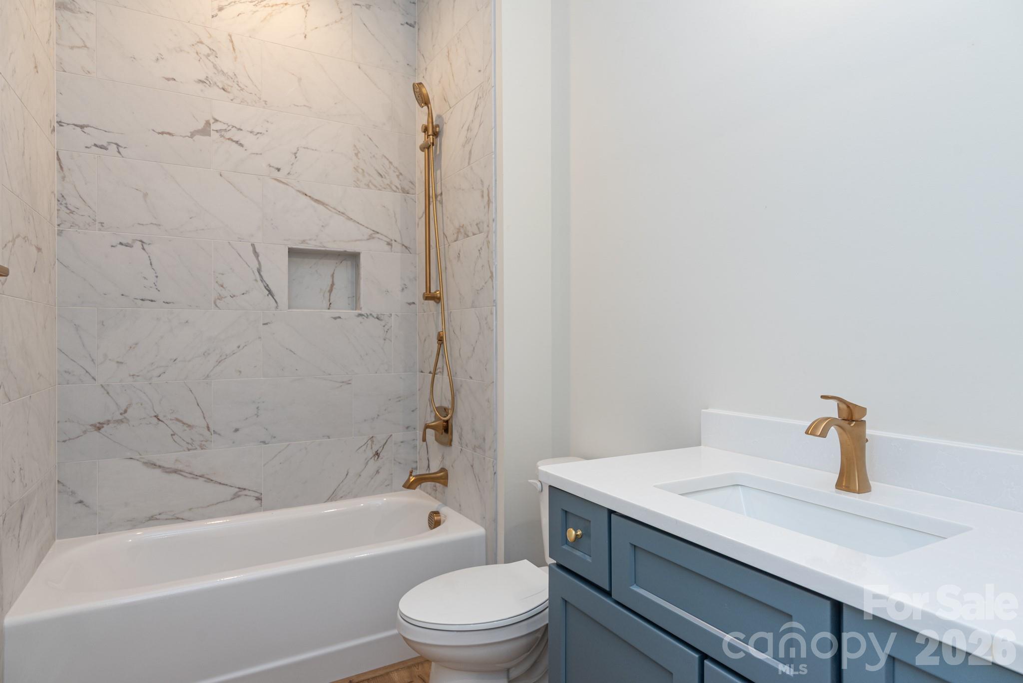 Single Family Residence at 13006 Hazelbrook Lane, Cornelius, photo 22 of 48