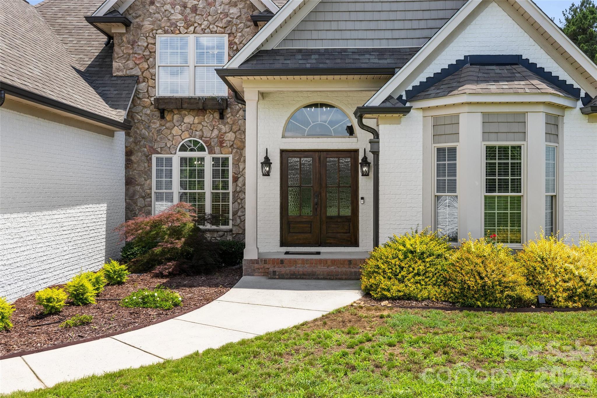 Single Family Residence at 2015 Pierson Drive, Lancaster, photo 2 of 48