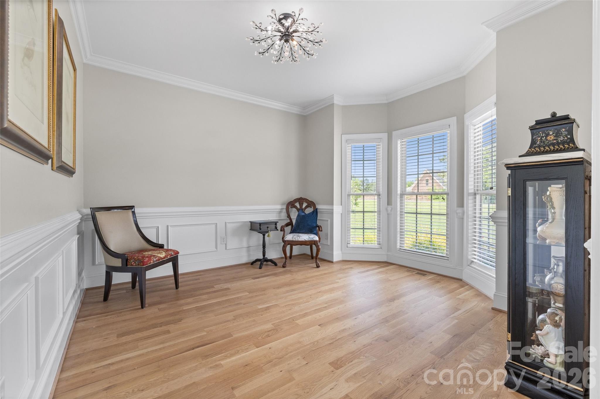 Single Family Residence at 2015 Pierson Drive, Lancaster, photo 4 of 48