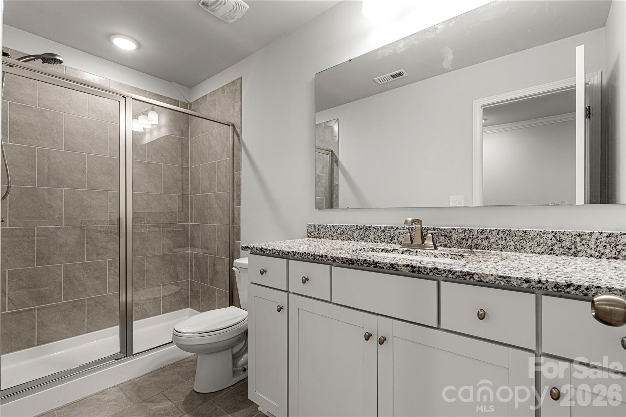 Full bathroom upstairs - 1025 Ansley Park Drive, Indian Land