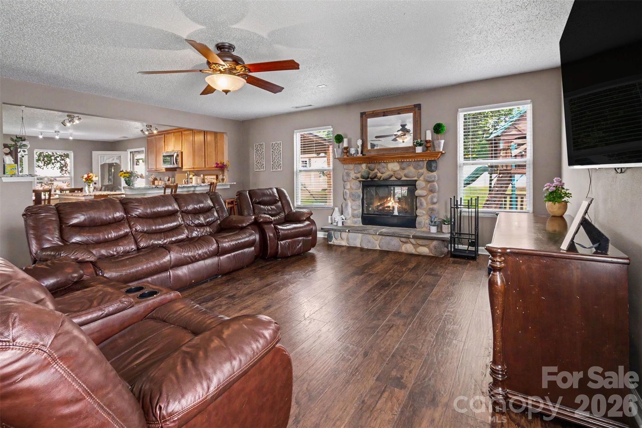 FAMILY ROOM WITH WOOD BURNING FIREPLACE - 1505 Morning Dove Way, Clover
