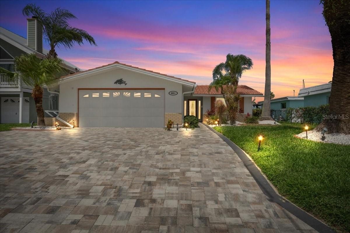 4951 POMPANO DR