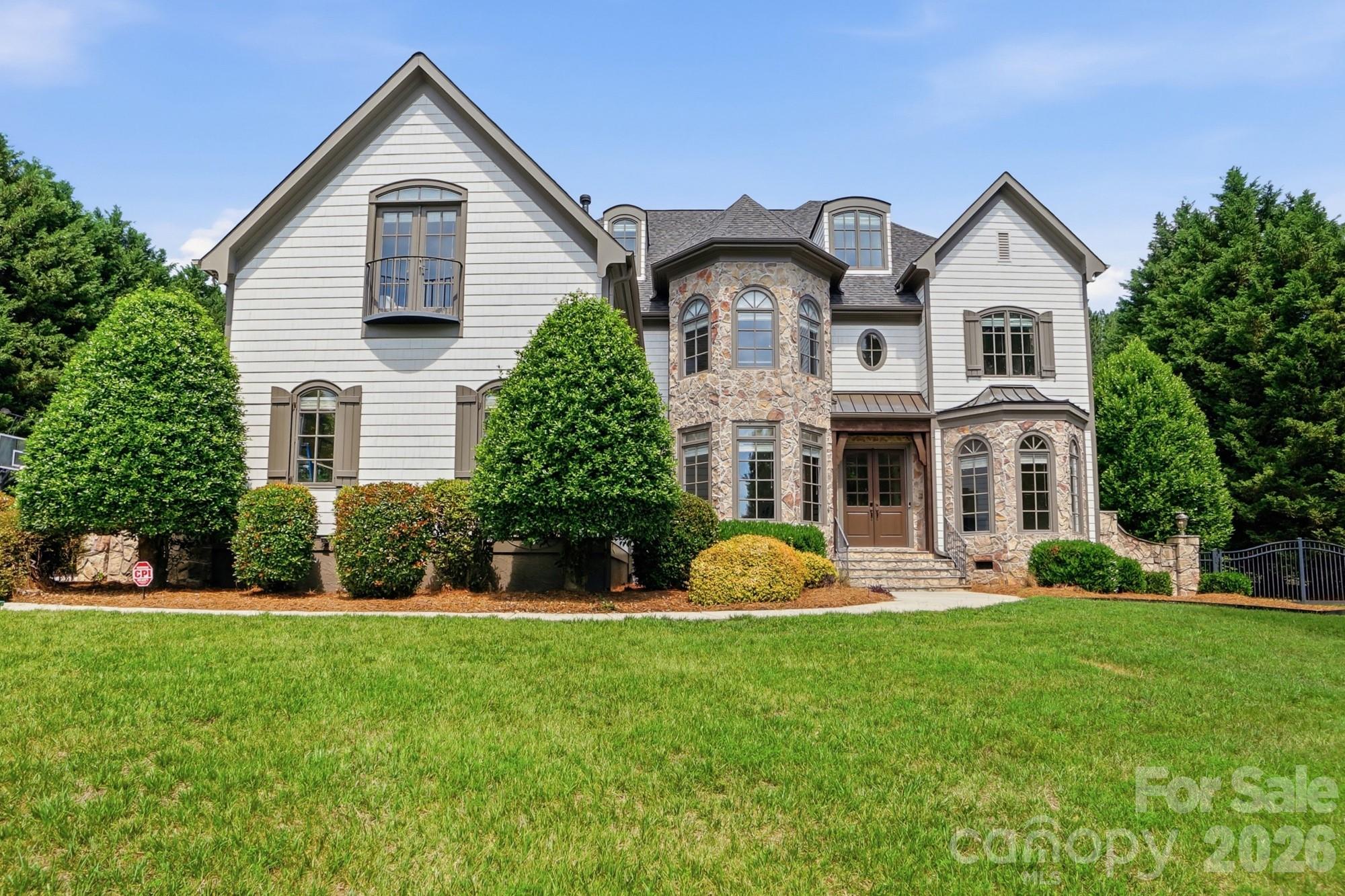 Single Family Residence at 105 Quincy Court, Mooresville, photo 4 of 47