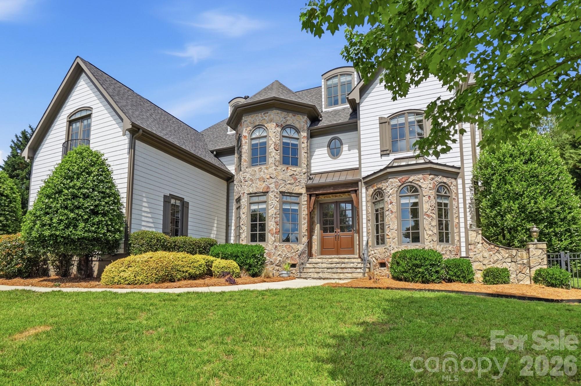 Single Family Residence at 105 Quincy Court, Mooresville, photo 3 of 47