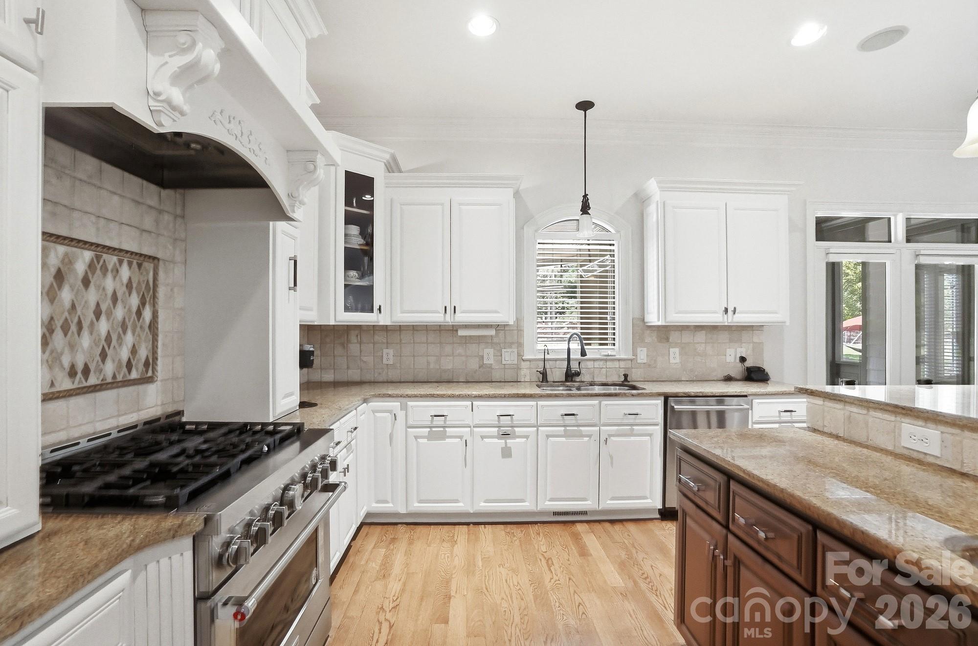 Single Family Residence at 105 Quincy Court, Mooresville, photo 11 of 47