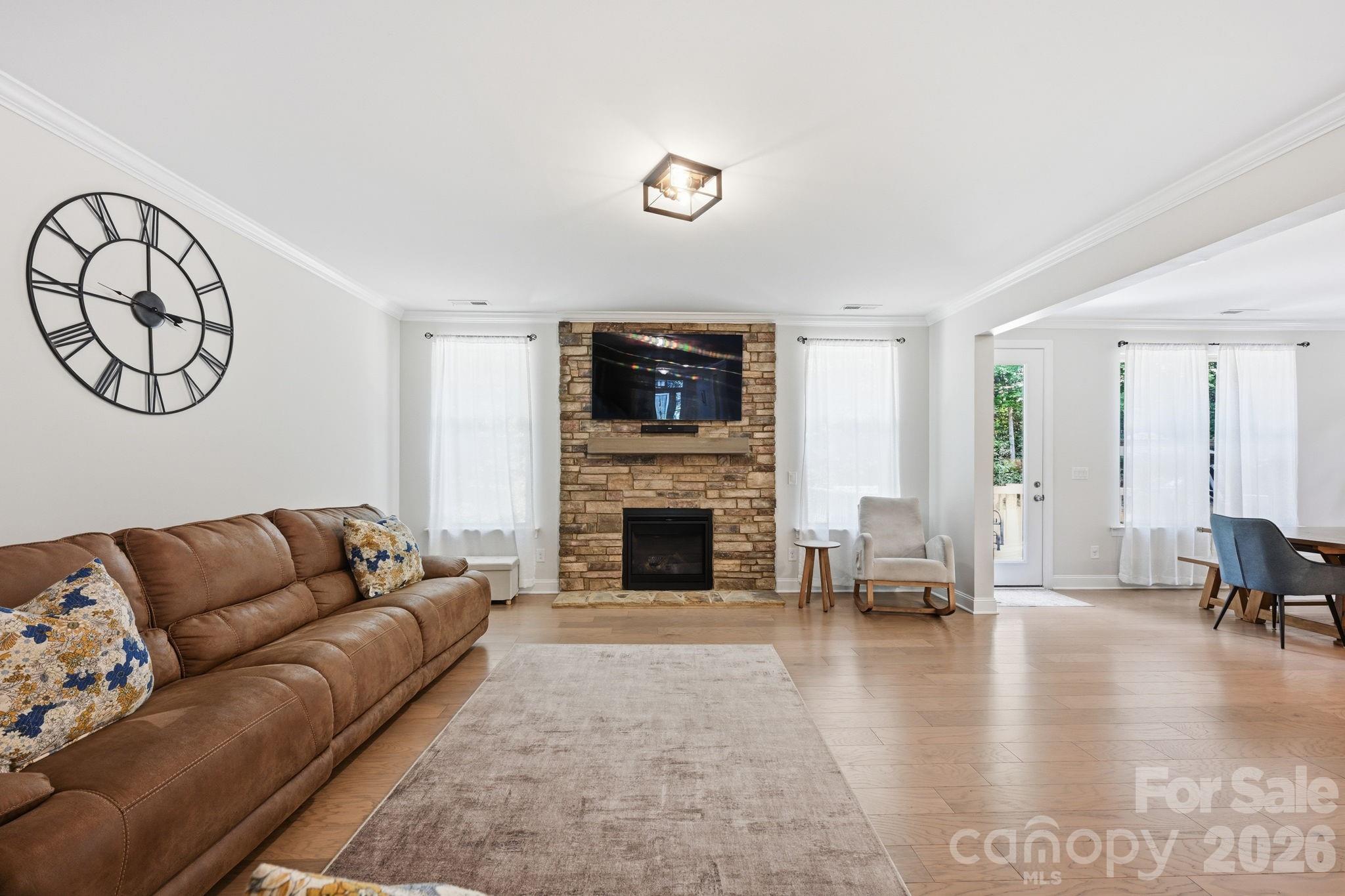 Single Family Residence at 125 Sweet Grass Lane, Mooresville, photo 5 of 44