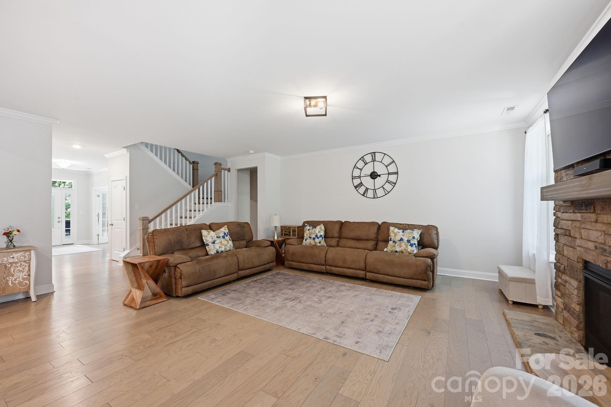 Single Family Residence at 125 Sweet Grass Lane, Mooresville, photo 6 of 44