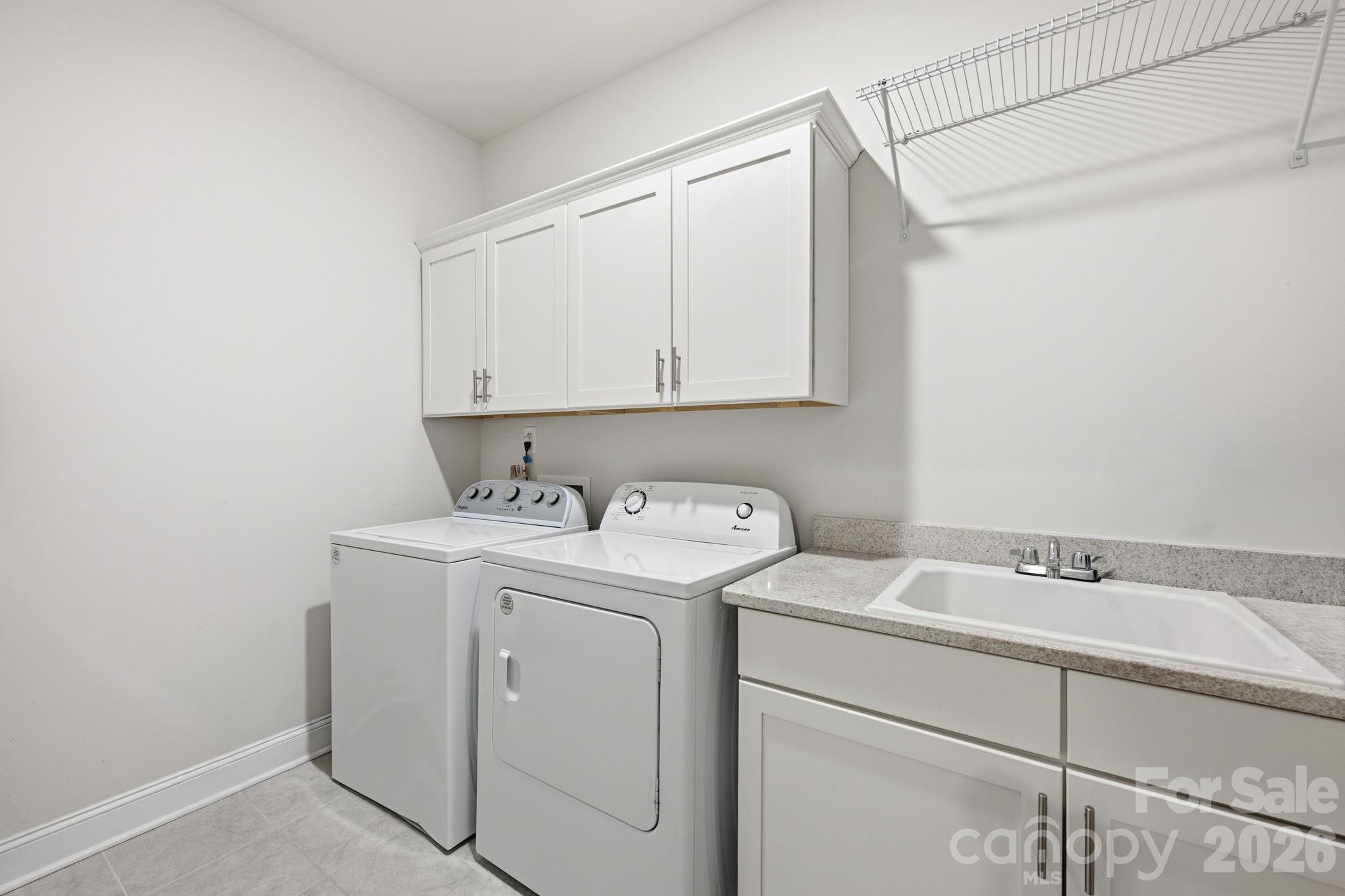 laundry next to primary on main - 125 Sweet Grass Lane, Mooresville