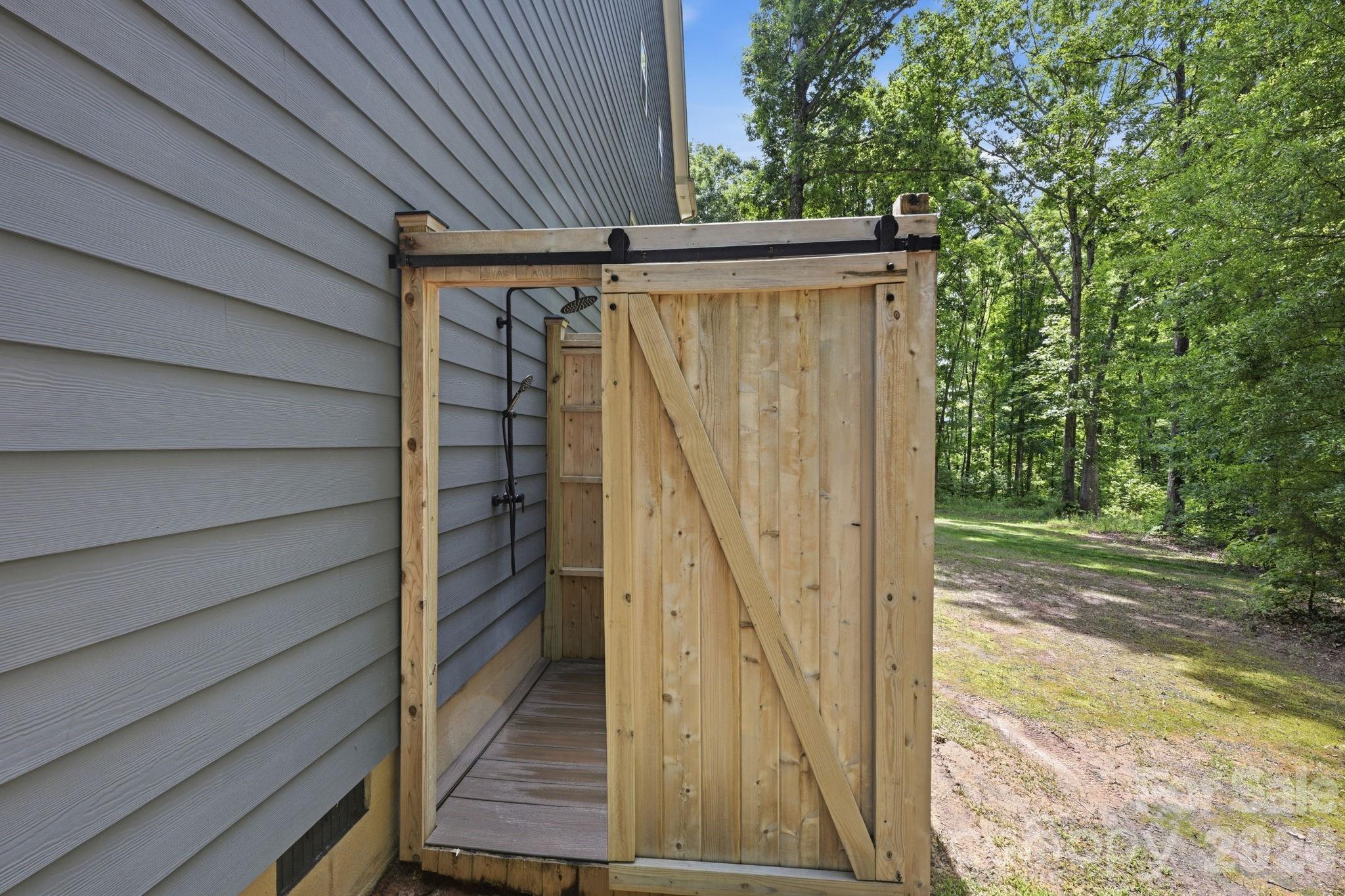 Outdoor shower - 125 Sweet Grass Lane, Mooresville
