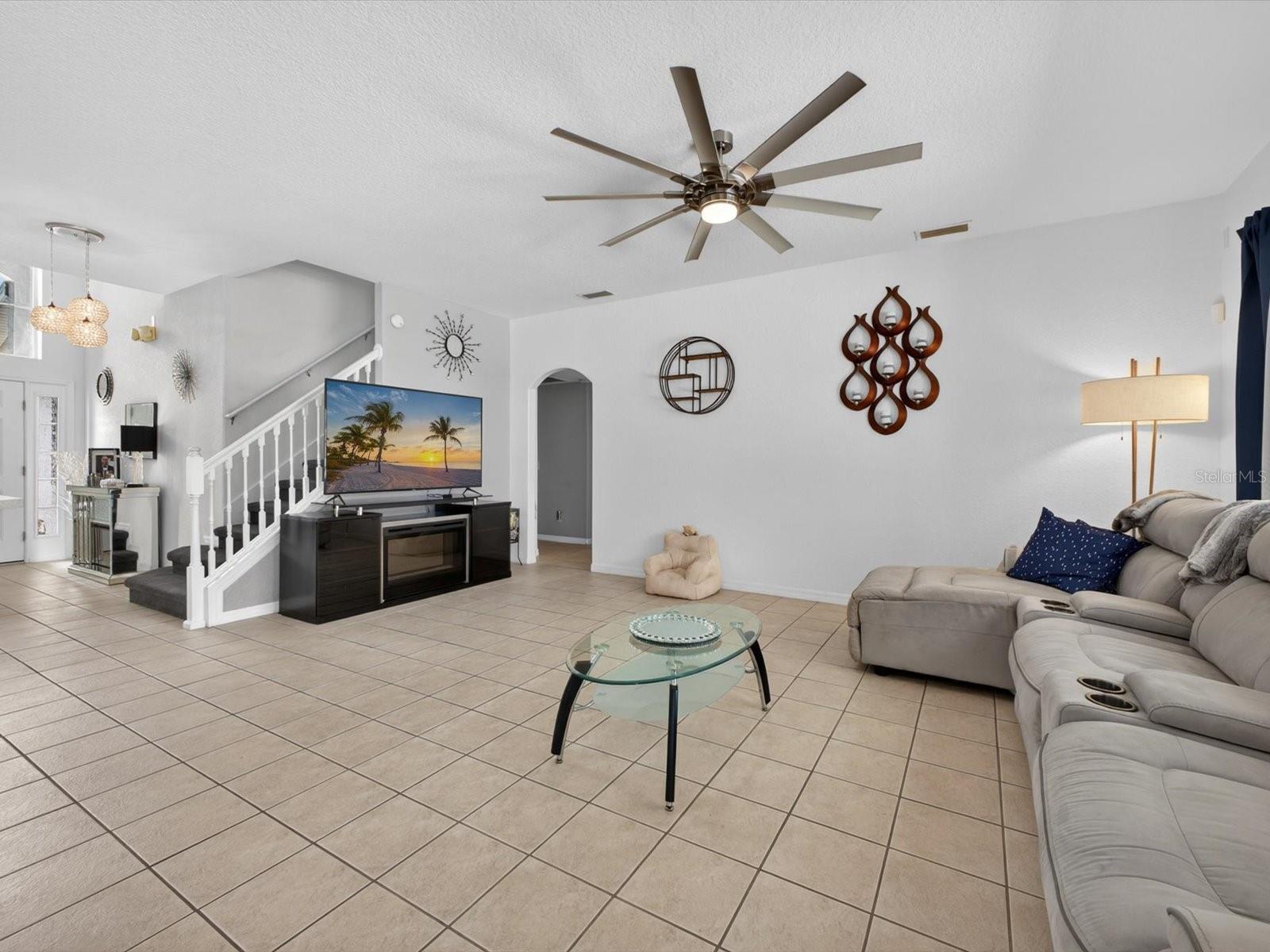 Spacious Family Room - 2596 SAND HILL POINT CIR, DAVENPORT