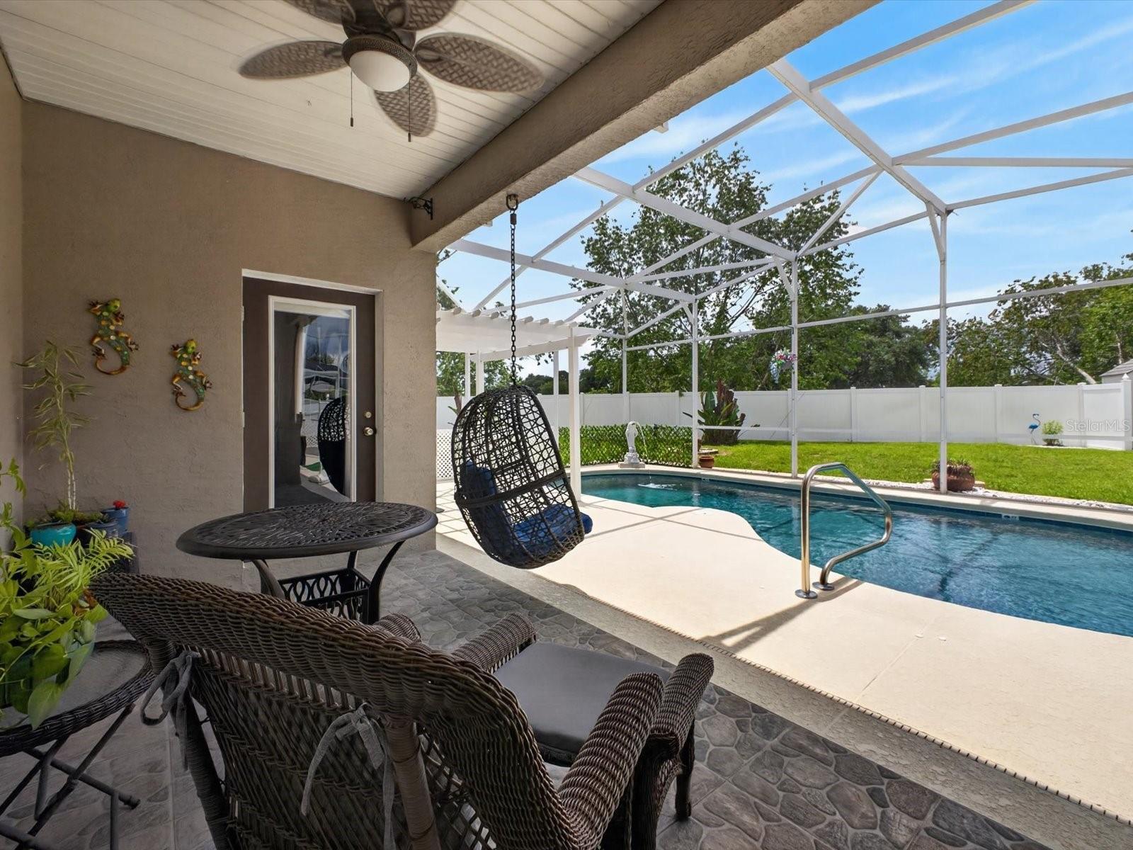 Relaxing patio - 2596 SAND HILL POINT CIR, DAVENPORT