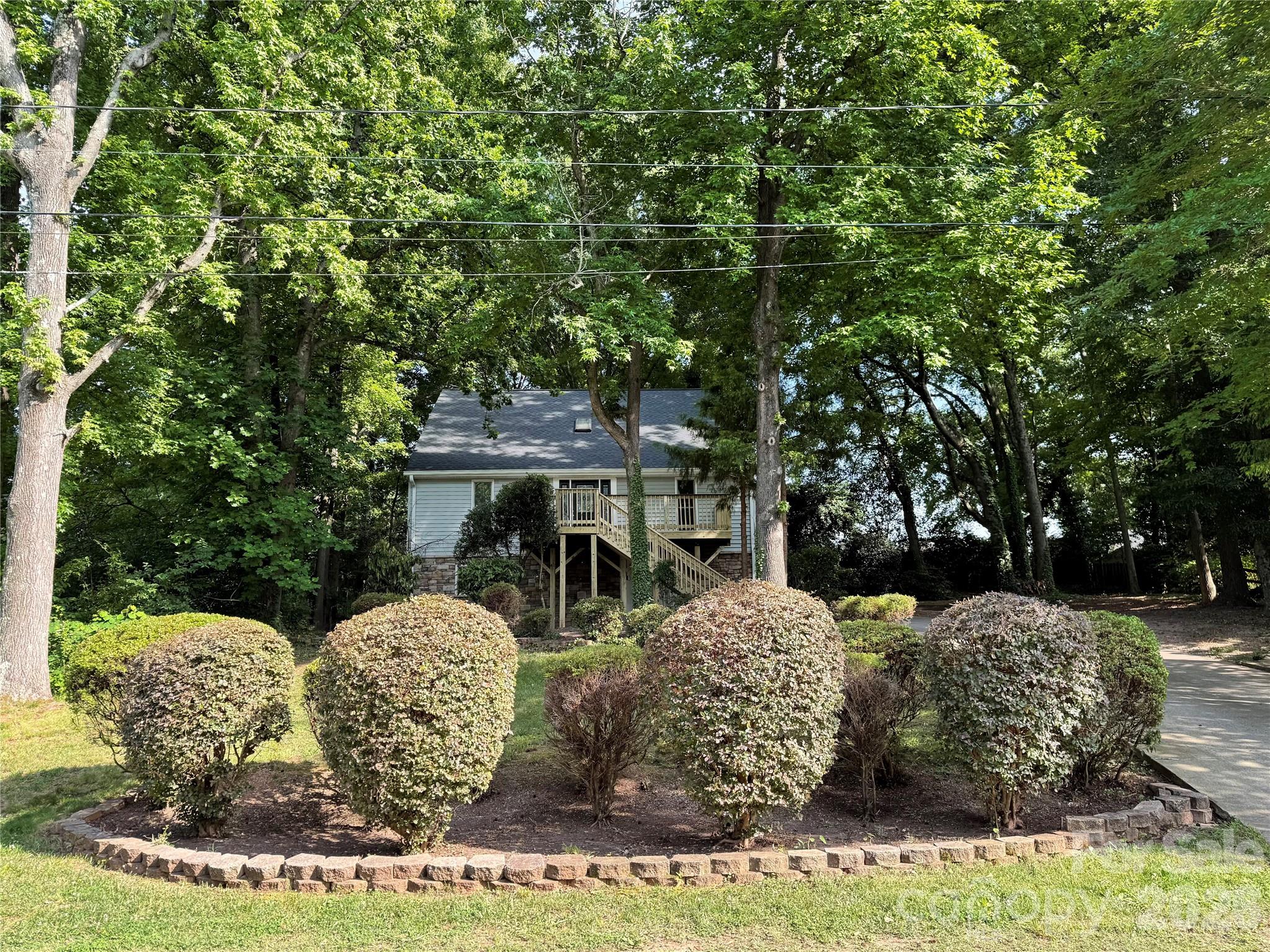 Single Family Residence at 21123 Rio Oro Drive, Cornelius, photo 2 of 42
