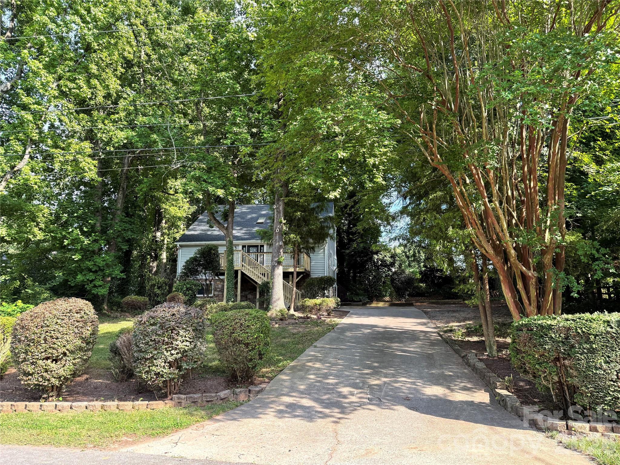 Single Family Residence at 21123 Rio Oro Drive, Cornelius, photo 3 of 42