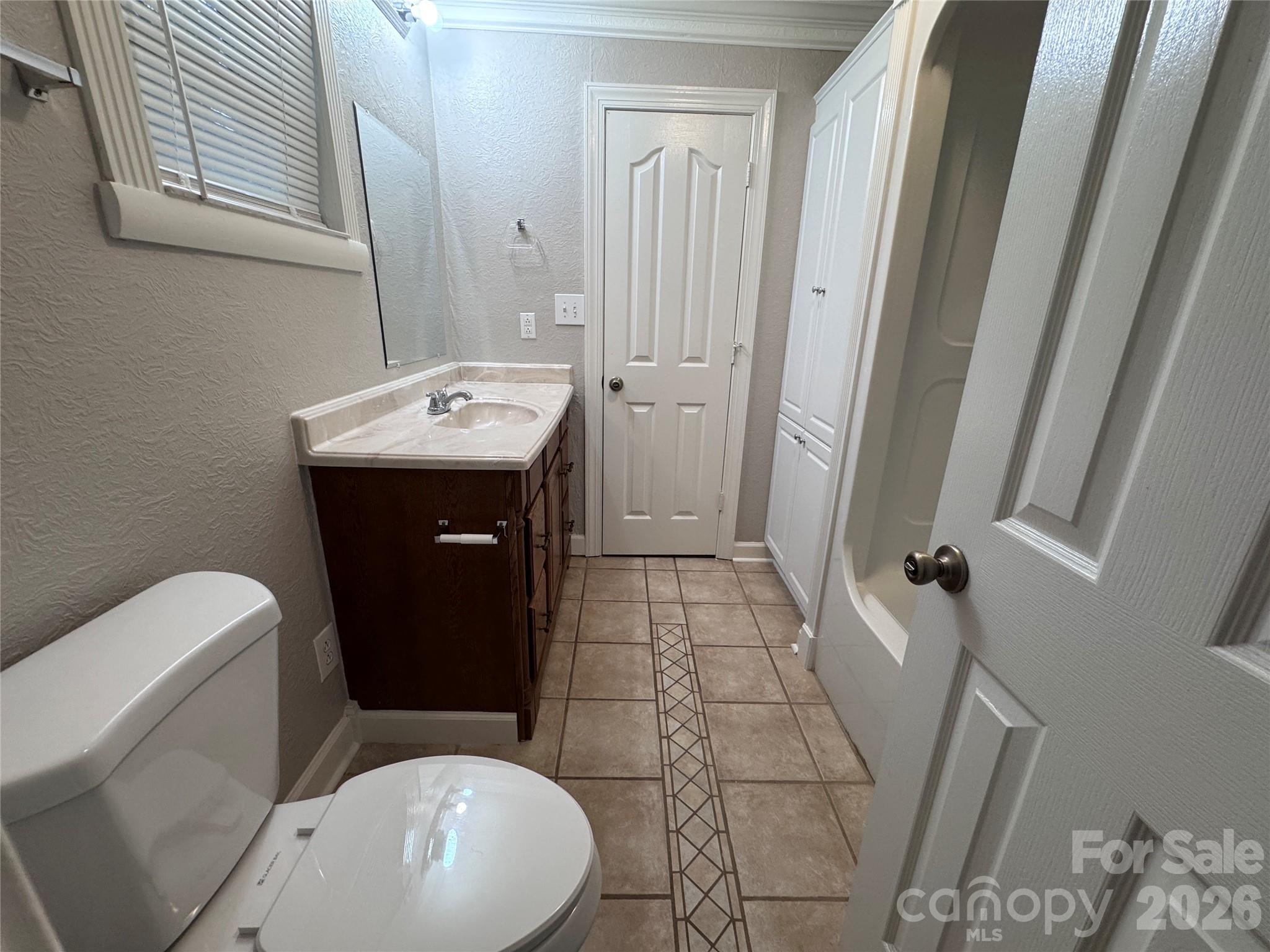 Upstairs bathroom - 21123 Rio Oro Drive, Cornelius