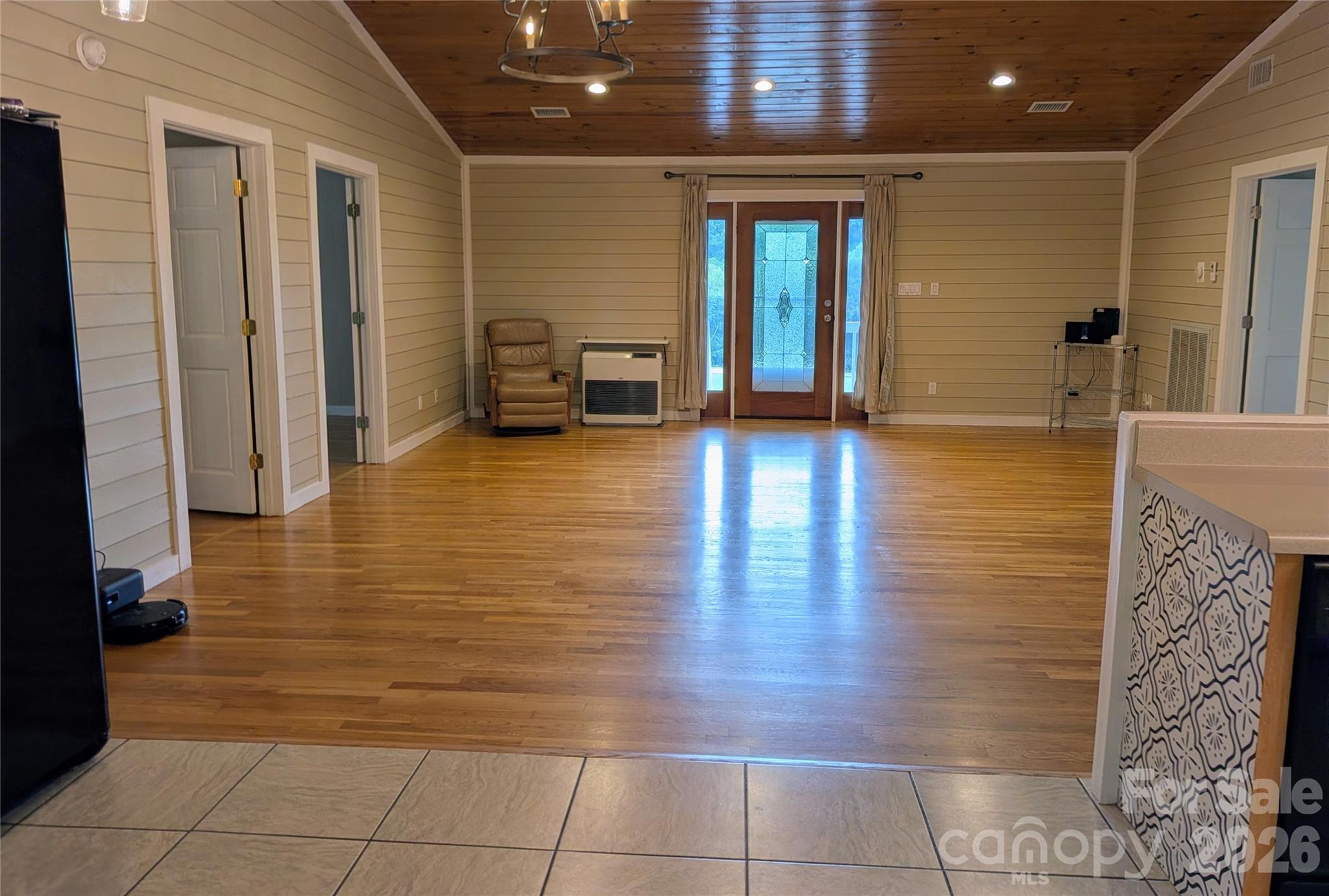 Single Family Residence at 59 Ck Cabin Drive, Hot Springs, photo 19 of 47