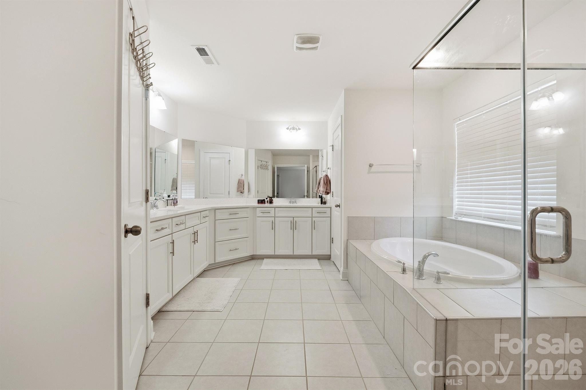 Primary En-Suite Bath - 282 Bouchard Drive, Waxhaw