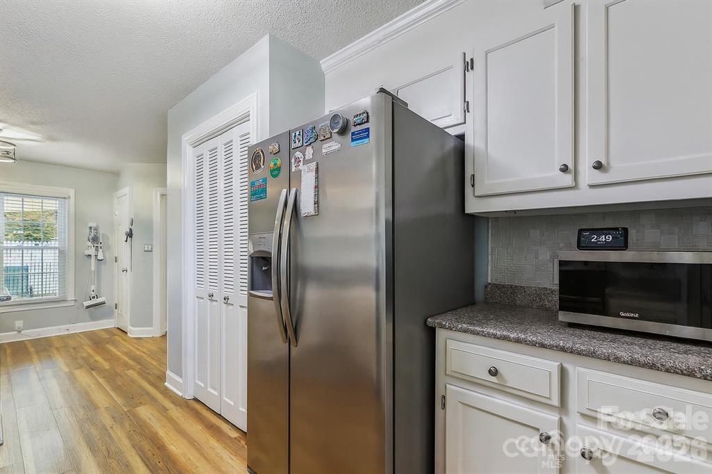 Condominium at 806 Colony Oaks Drive, Monroe, photo 9 of 28