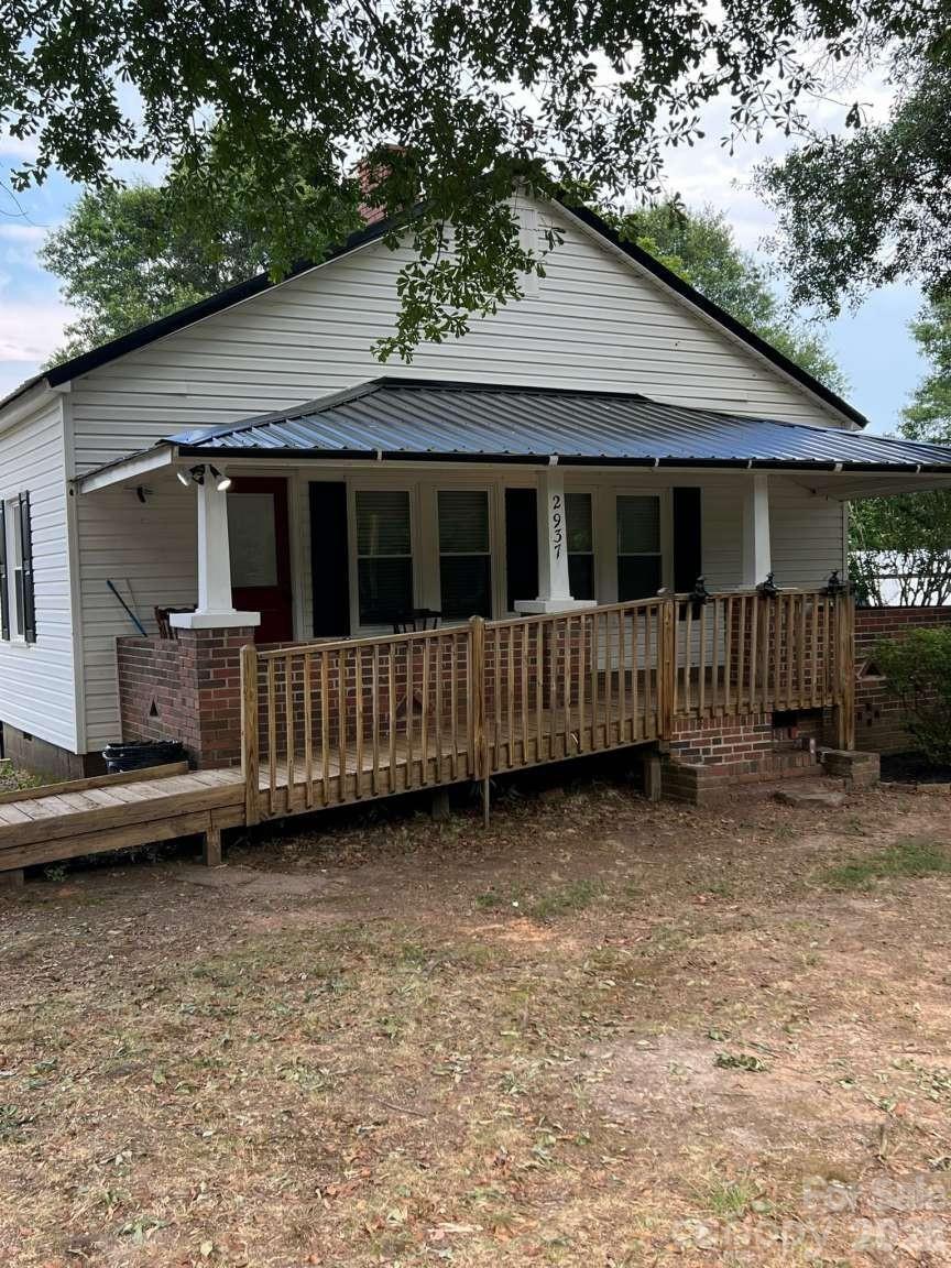 Single Family Residence at 2937 Gastonia Highway, Lincolnton, photo 2 of 23