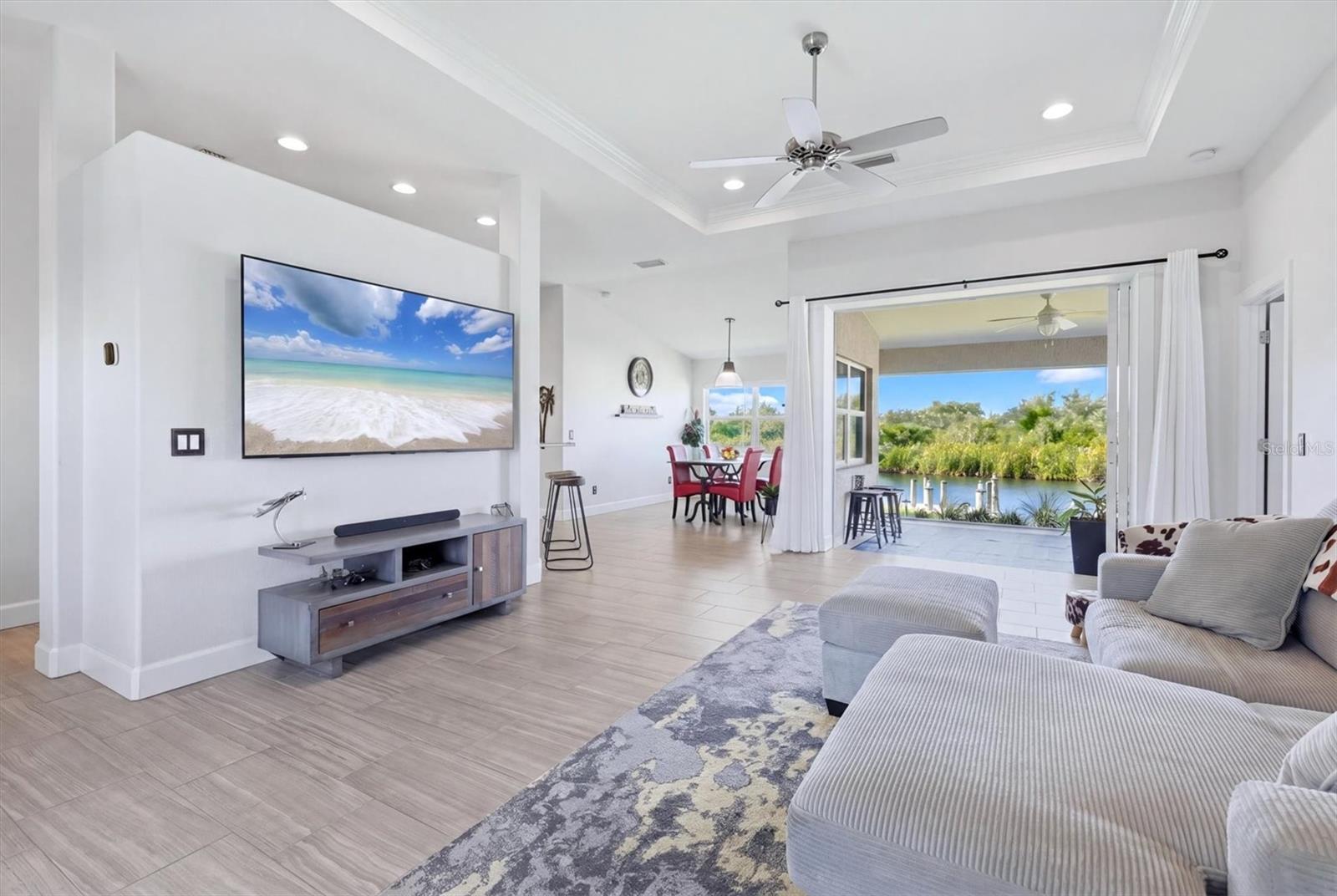 Single Family Residence at 15738 APPLEWHITE CIR, PORT CHARLOTTE, photo 3 of 42