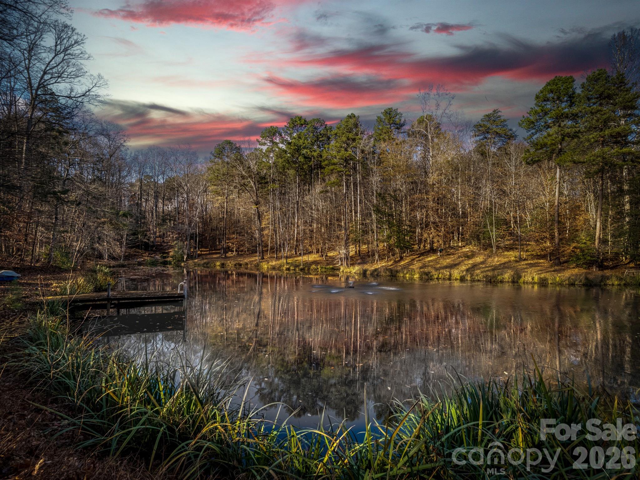 Welcome to 1090 N Saunders! 2 acre spring-fed stocked pond! - 1090 N Saunders Drive, Catawba