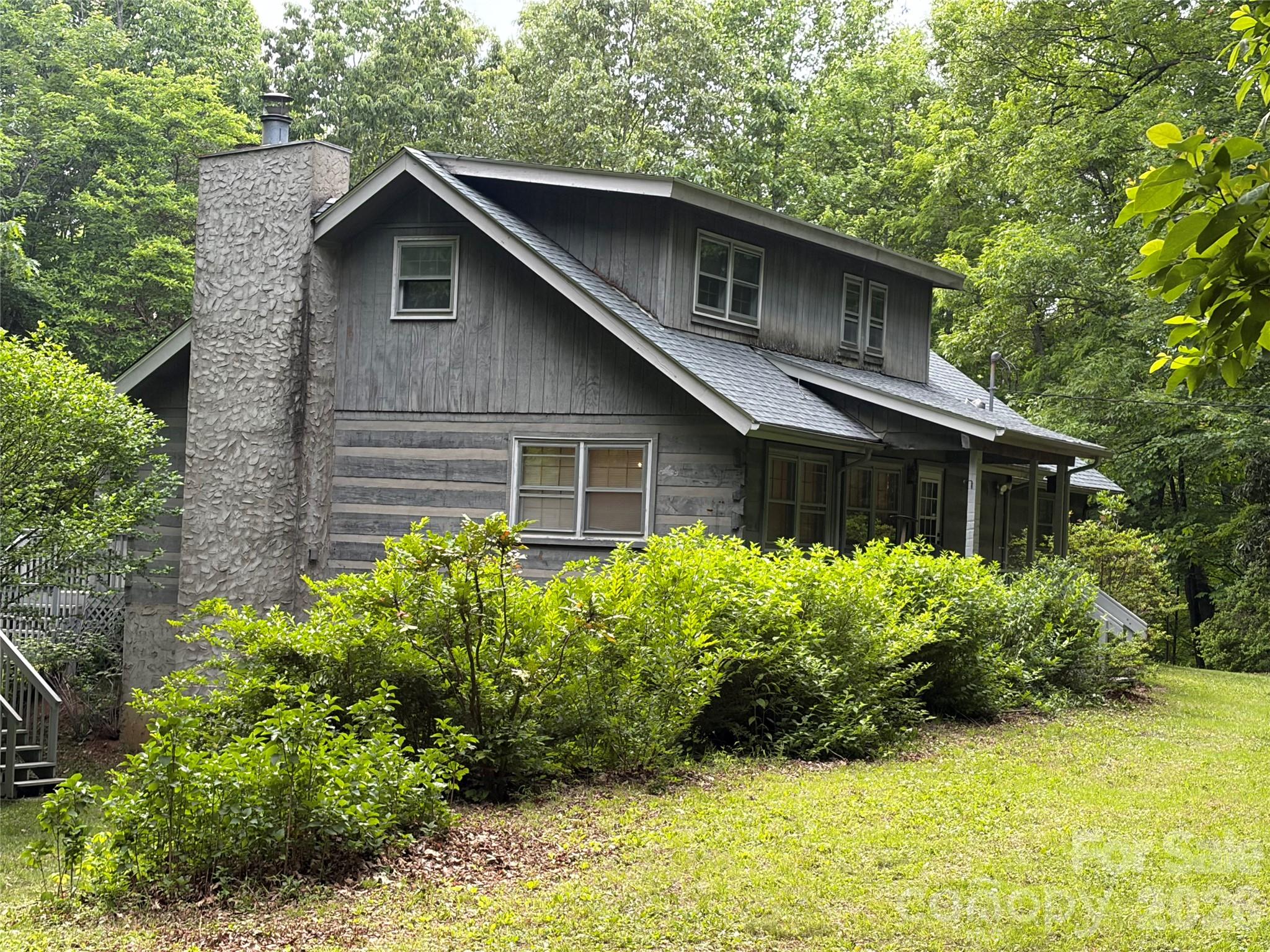 Single Family Residence at 377 Woodstream Road, Waynesville, photo 2 of 12