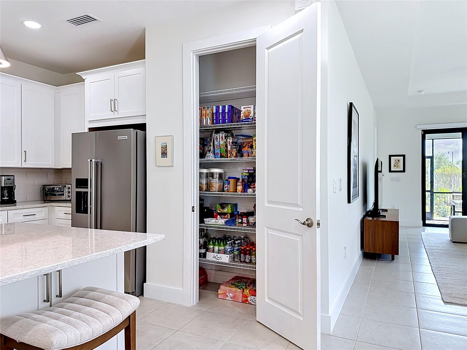 Villa at 18604 DAYSPRING PL, VENICE, photo 17 of 67