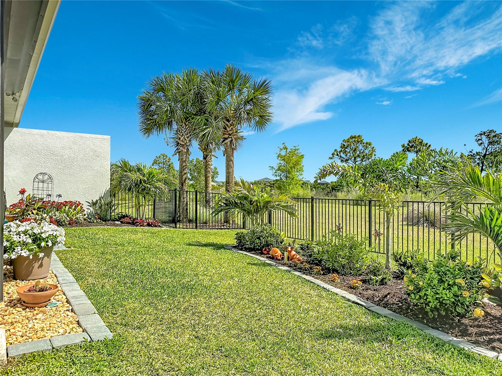 Villa at 18604 DAYSPRING PL, VENICE, photo 22 of 67