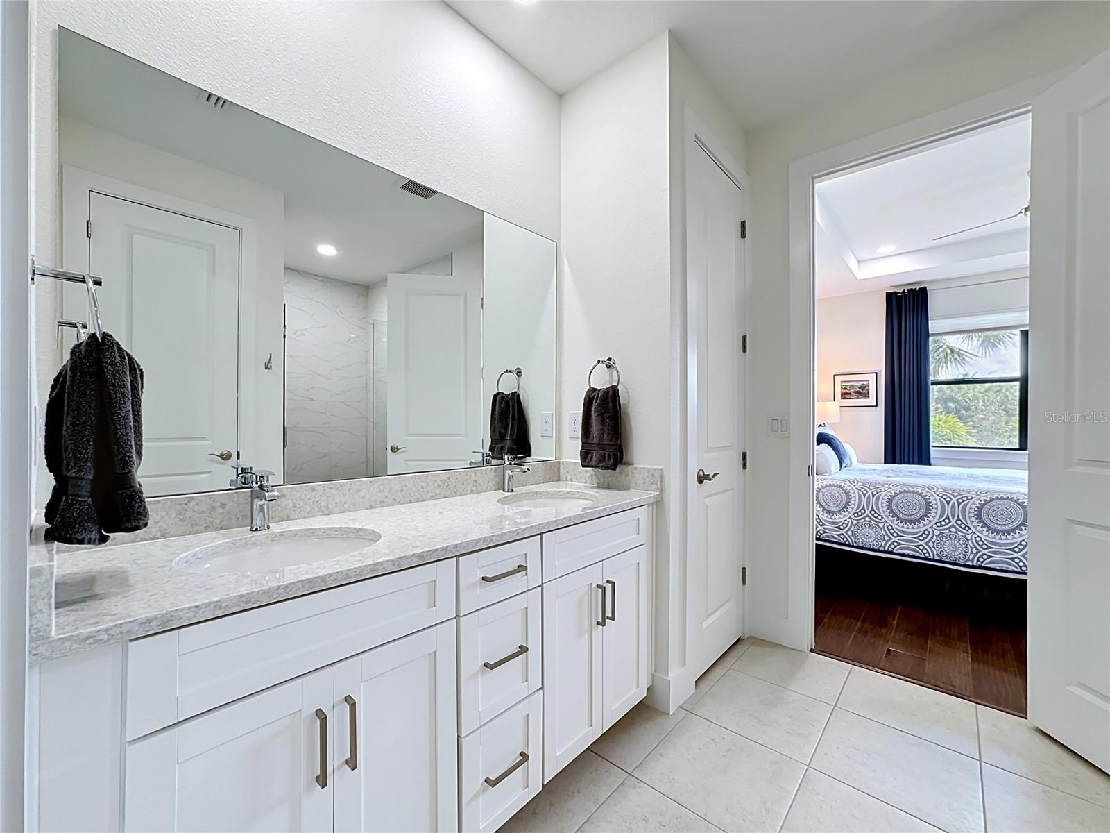 Villa at 18604 DAYSPRING PL, VENICE, photo 28 of 67