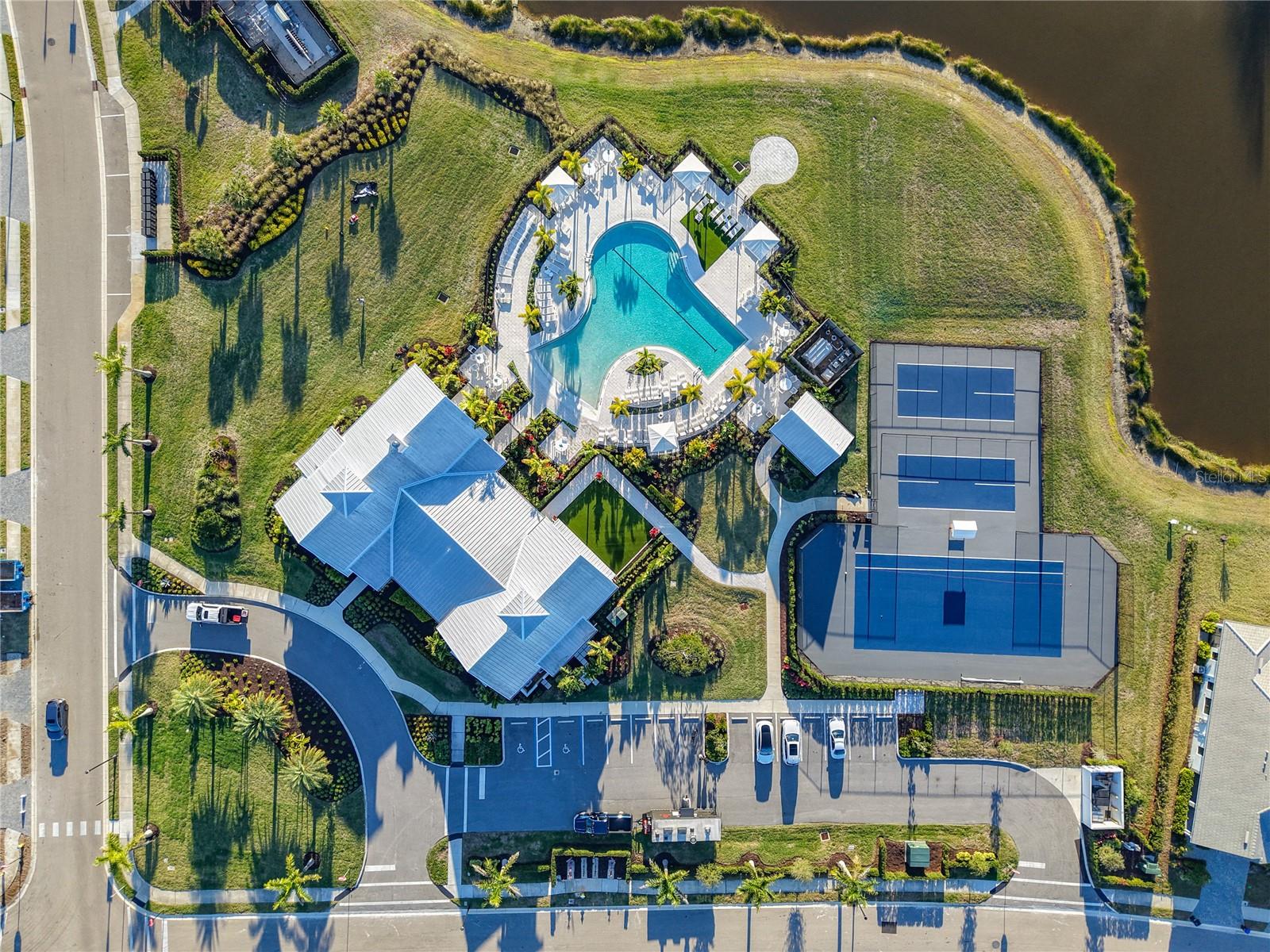 Villa at 18604 DAYSPRING PL, VENICE, photo 60 of 67