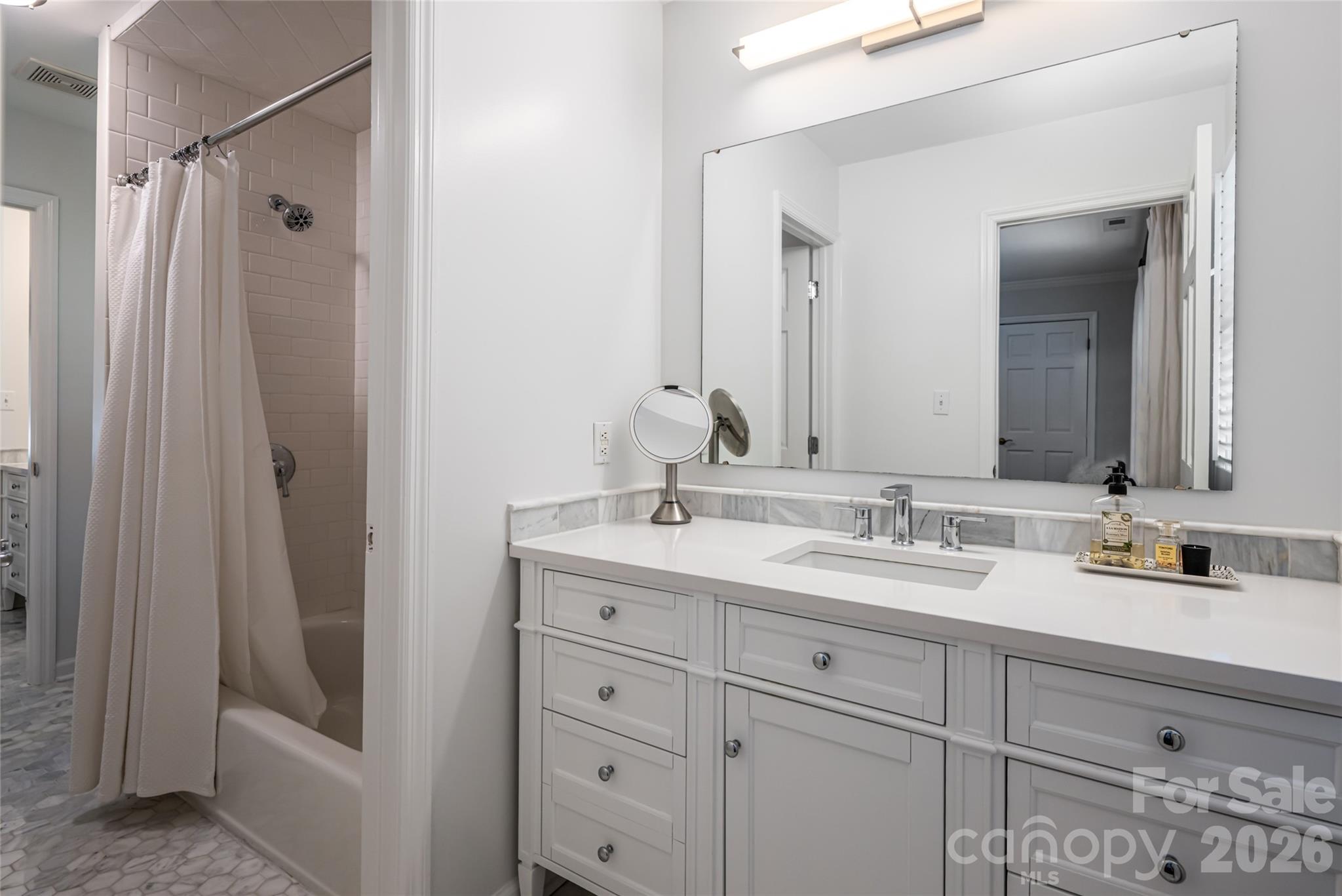 Jack and Jill Bath From Guest Bedroom Three - 38 Pine Acre Boulevard, Asheville