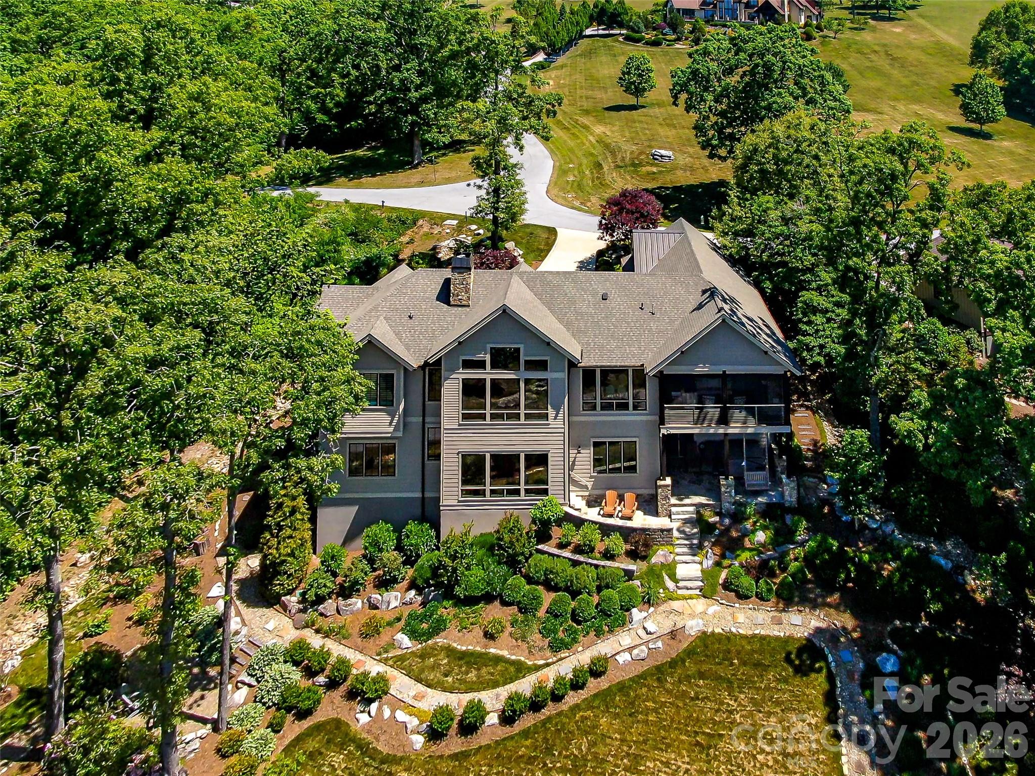 Single Family Residence at 236 Summerset Drive, Hendersonville, photo 2 of 49