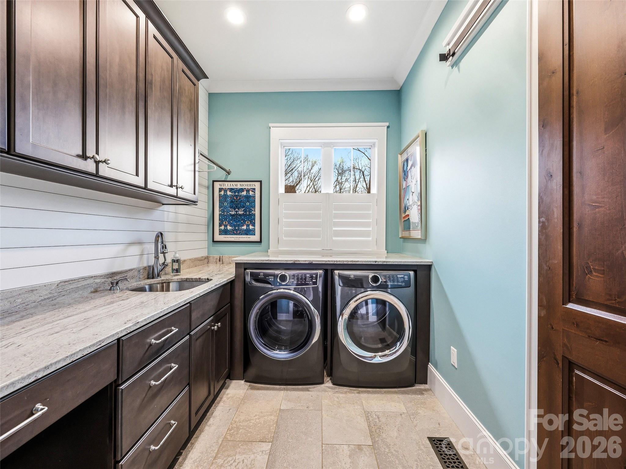 Single Family Residence at 236 Summerset Drive, Hendersonville, photo 25 of 48