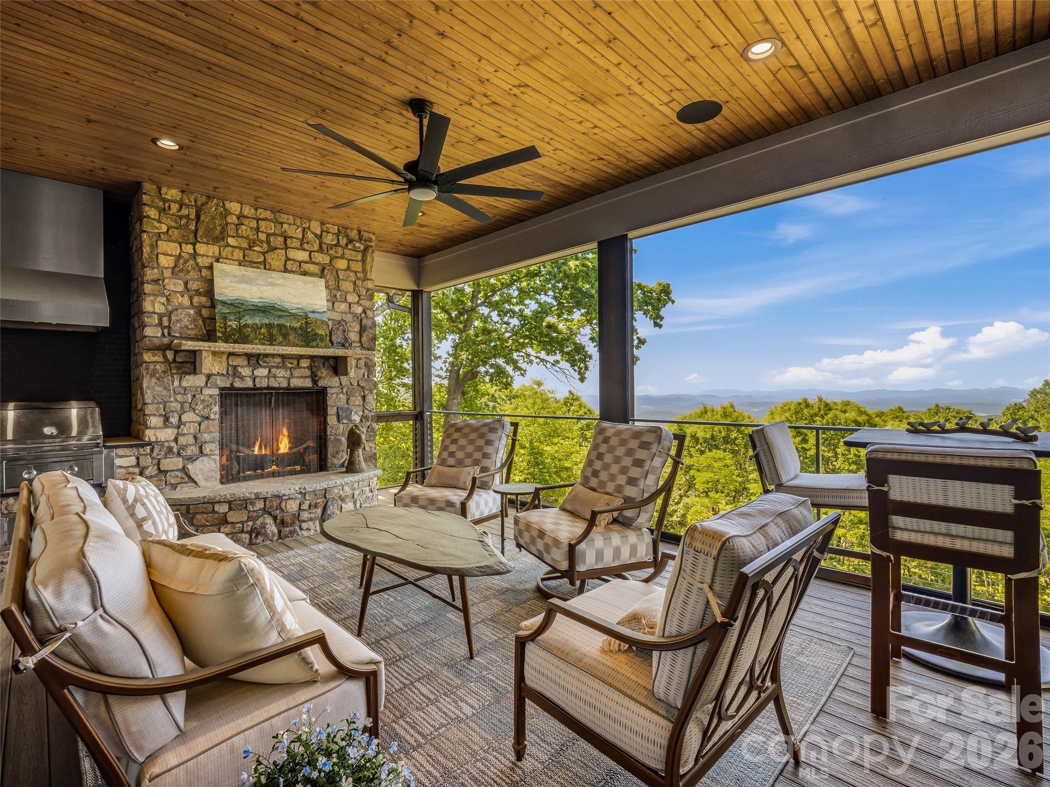 Single Family Residence at 236 Summerset Drive, Hendersonville, photo 27 of 48