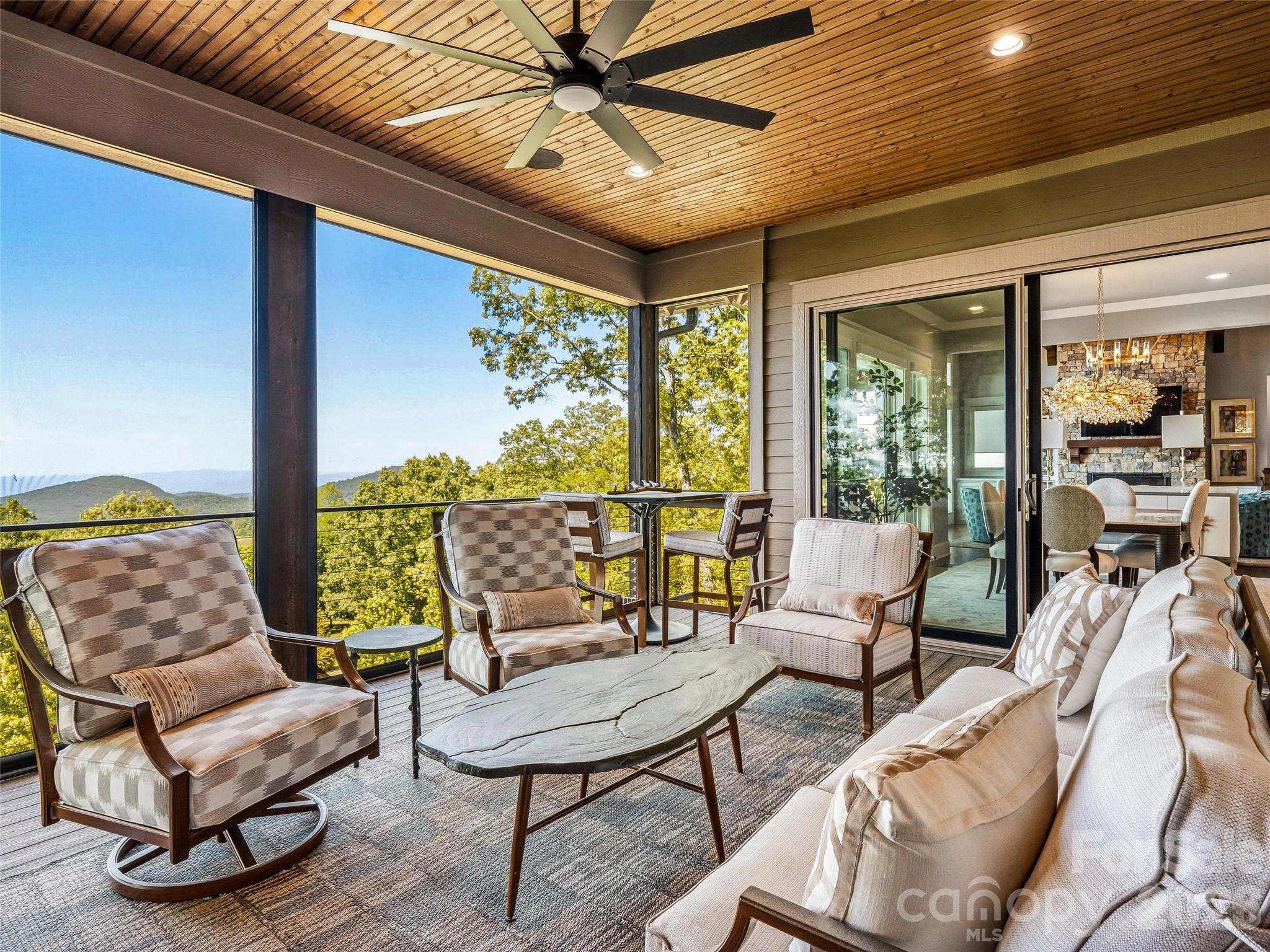 Single Family Residence at 236 Summerset Drive, Hendersonville, photo 28 of 48