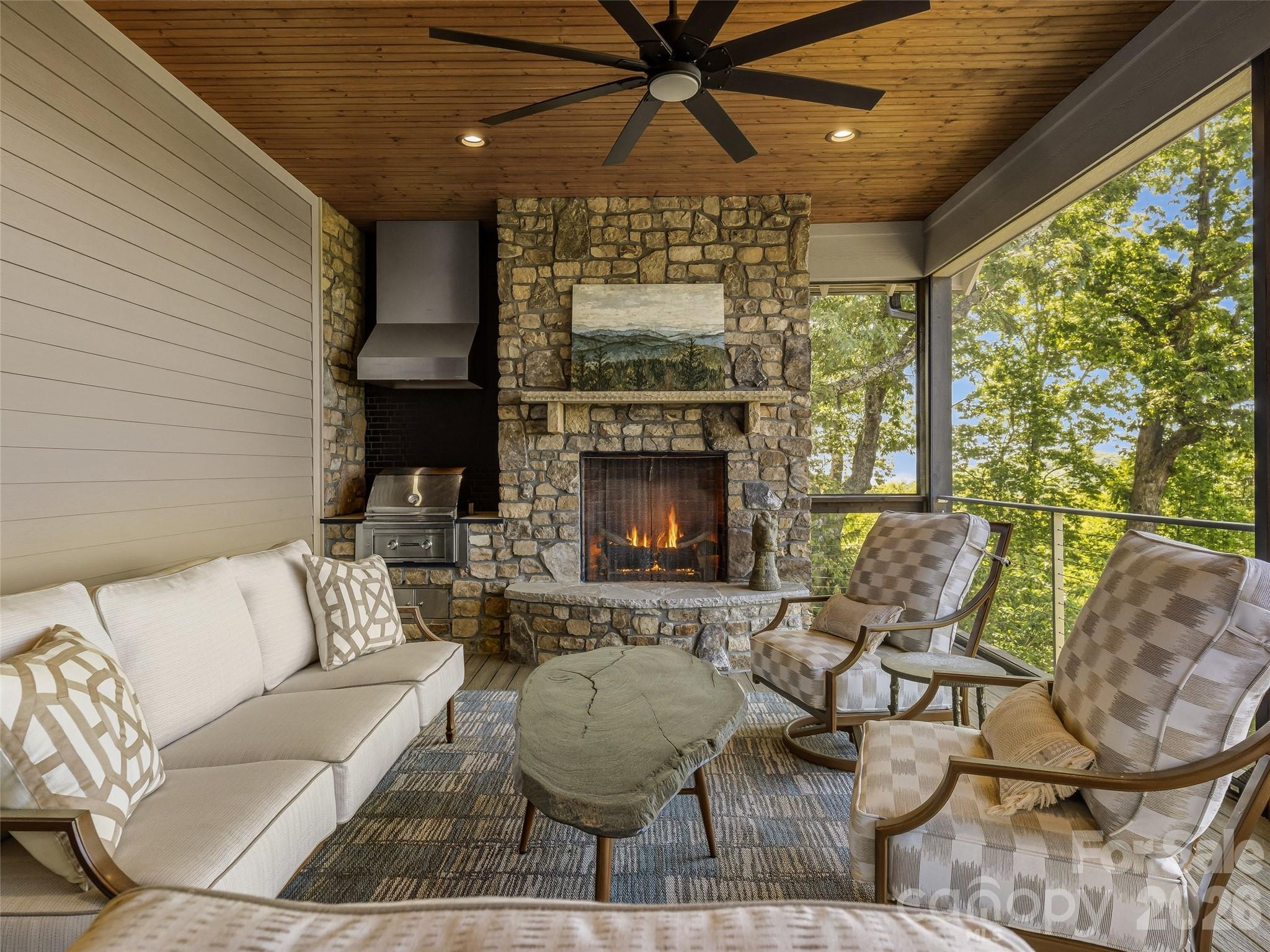 Single Family Residence at 236 Summerset Drive, Hendersonville, photo 29 of 48