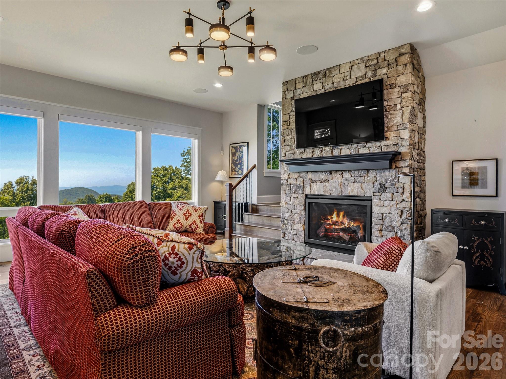 Single Family Residence at 236 Summerset Drive, Hendersonville, photo 31 of 48