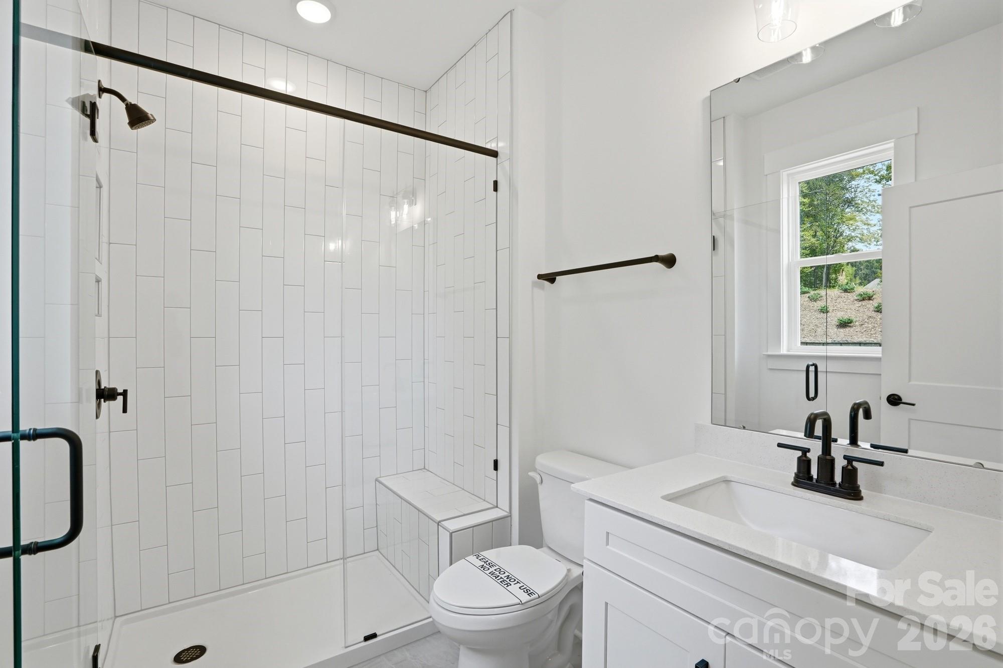 Guest Bath - 5076 McLaughlin Loop, Waxhaw