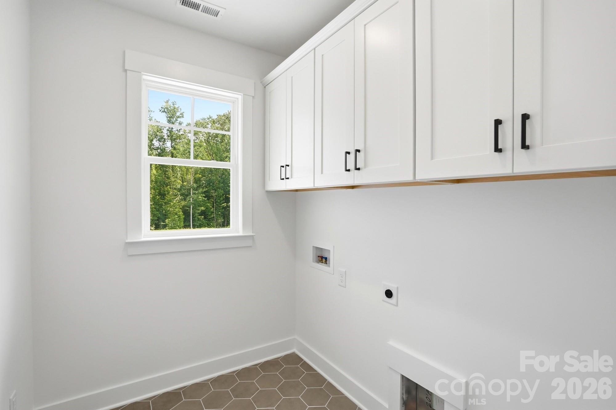 Laundry - 5076 McLaughlin Loop, Waxhaw