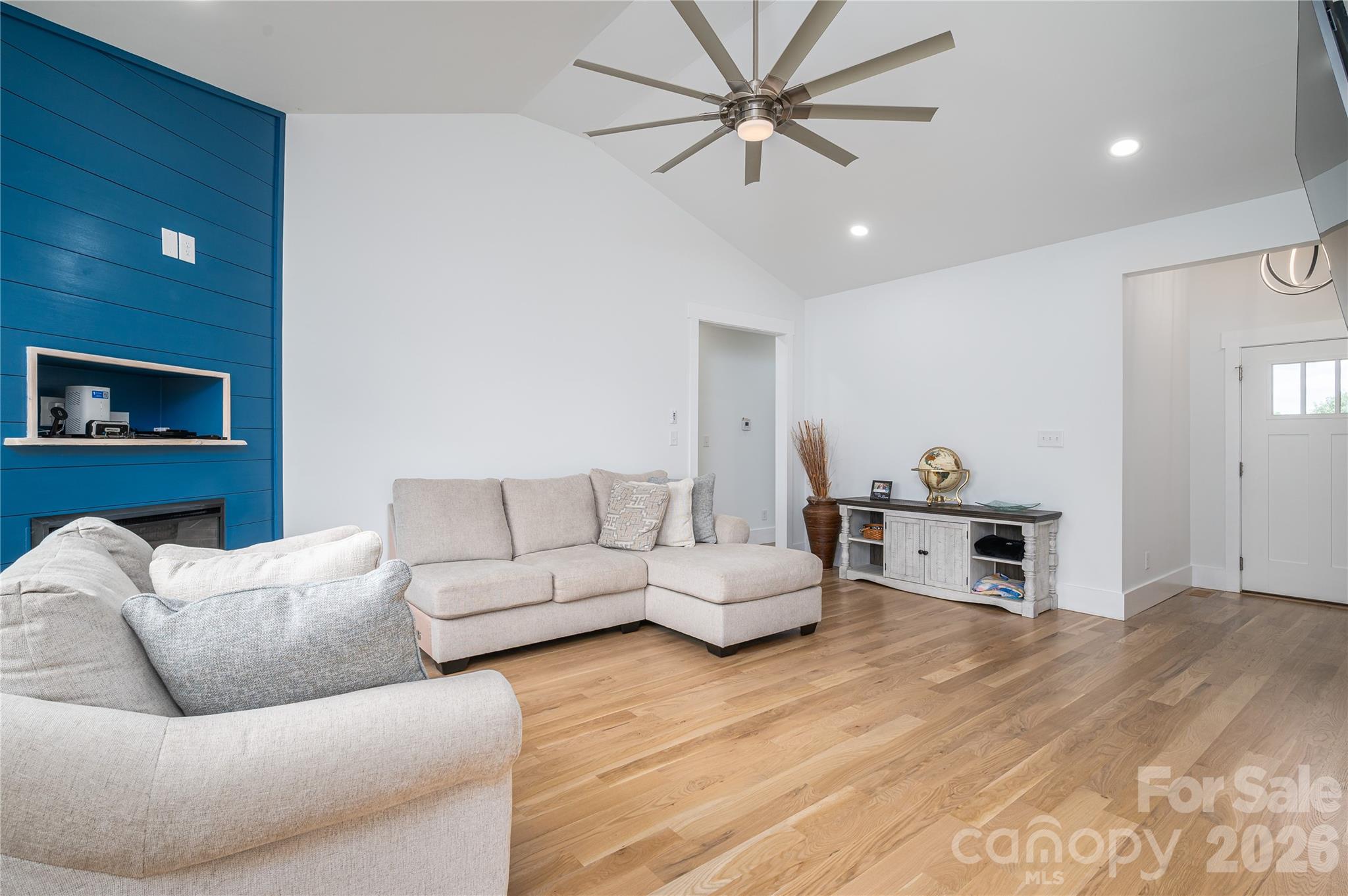 Living Room - 2725 Eagle Drive, Lincolnton