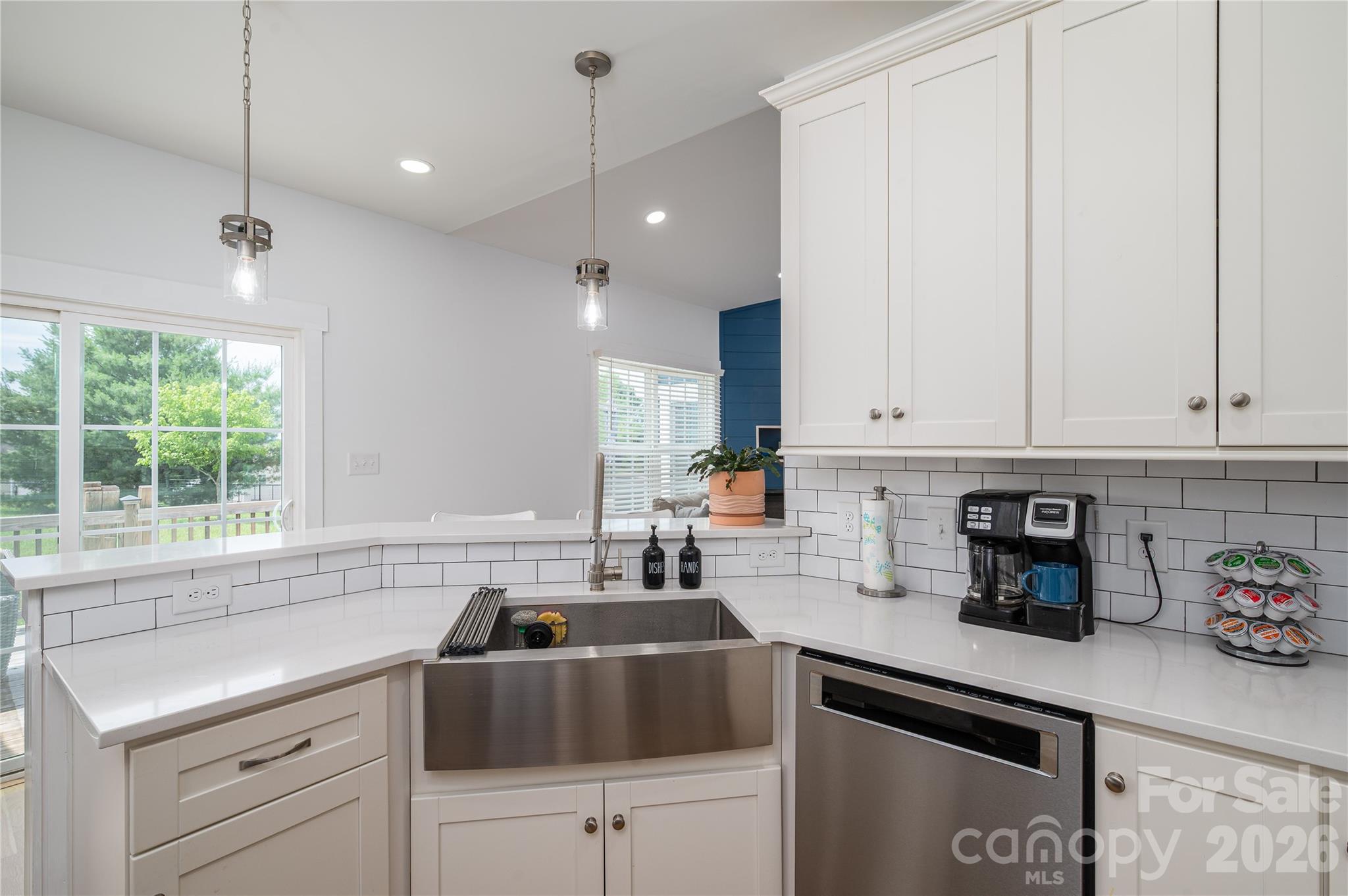 Kitchen with view of back yard - 2725 Eagle Drive, Lincolnton