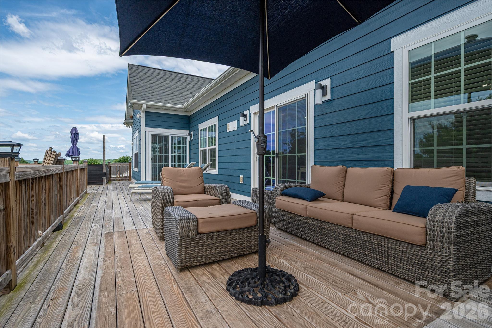 Oversized back deck - 2725 Eagle Drive, Lincolnton