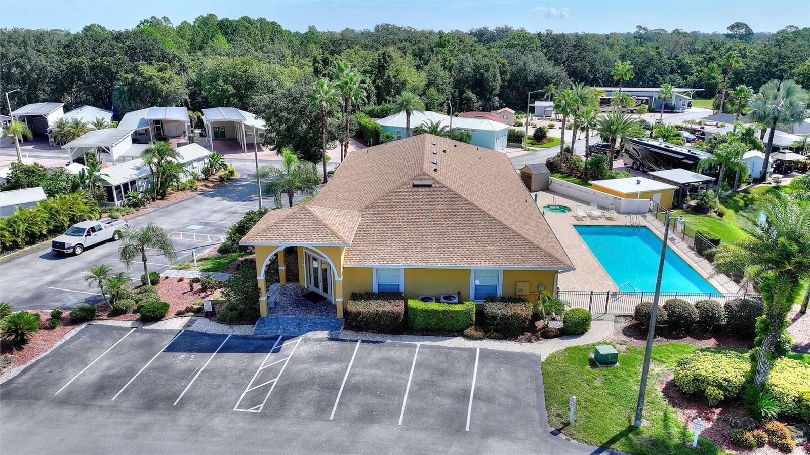 Regal Pointe Clubhouse - 2336 ST GEORGE DR, DAVENPORT