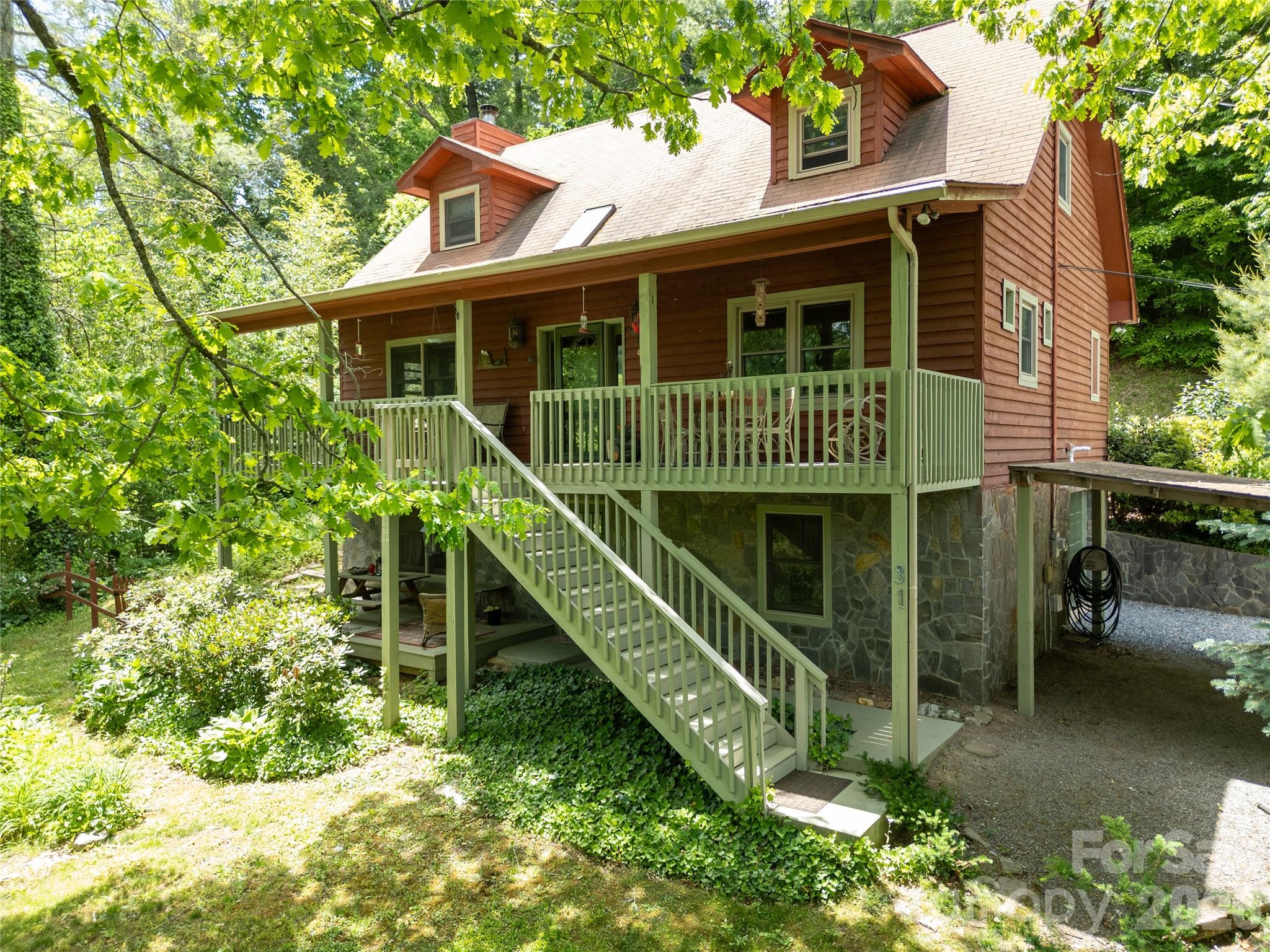31 Valley Cove Place