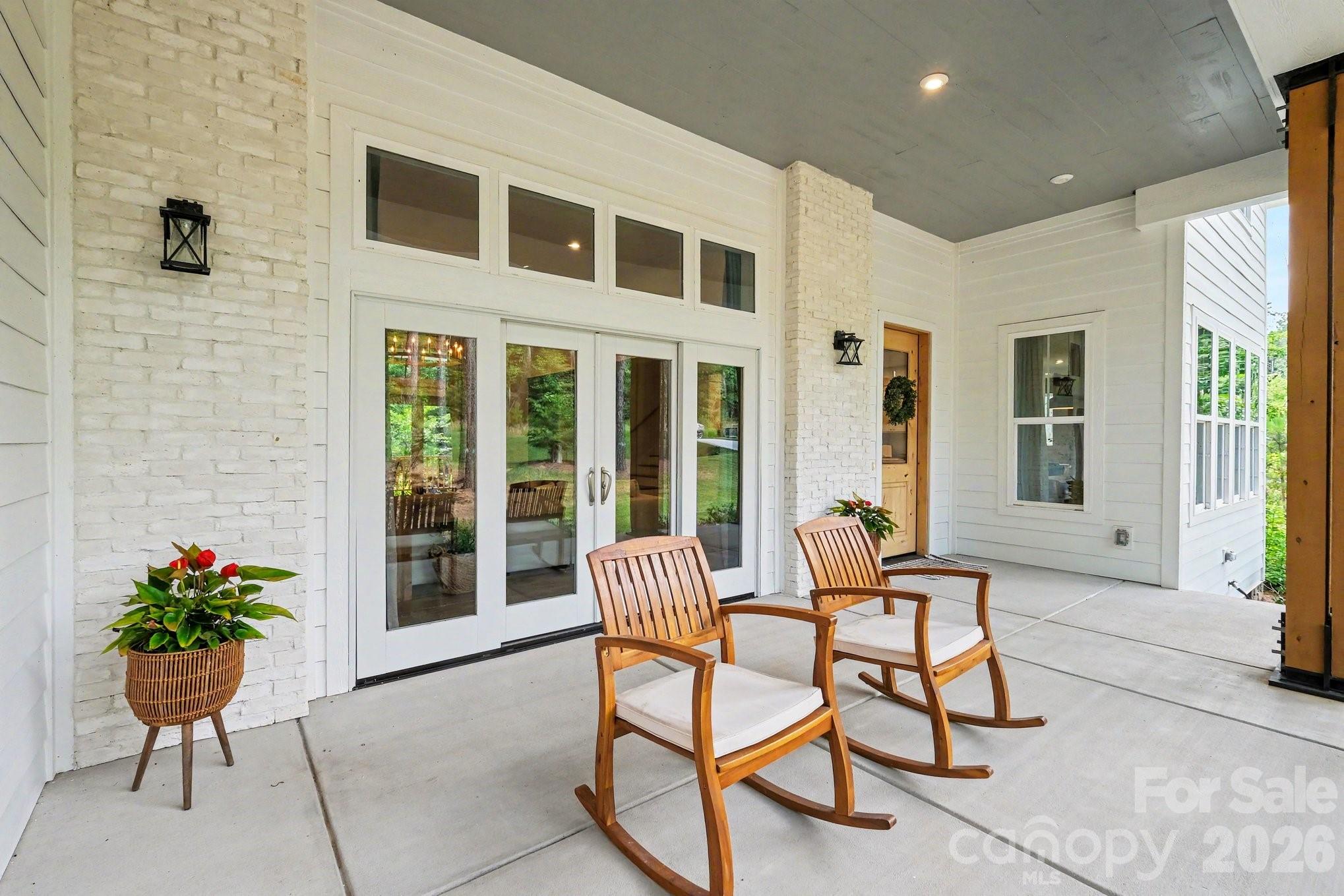 Gorgeous oversized front sitting porch - 3401 Sherman Drive, Lancaster