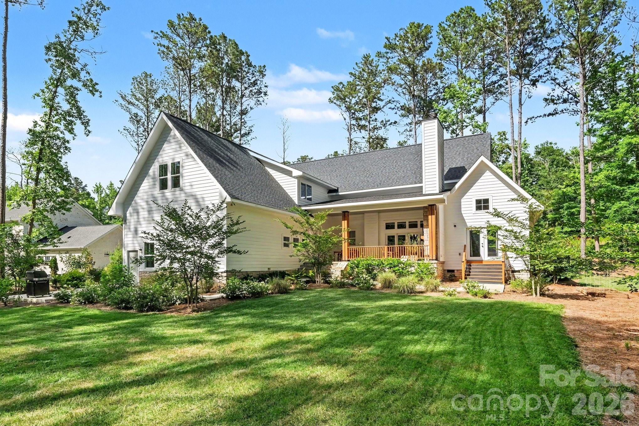 Amply rear yard for recreation or just relaxation - 3401 Sherman Drive, Lancaster